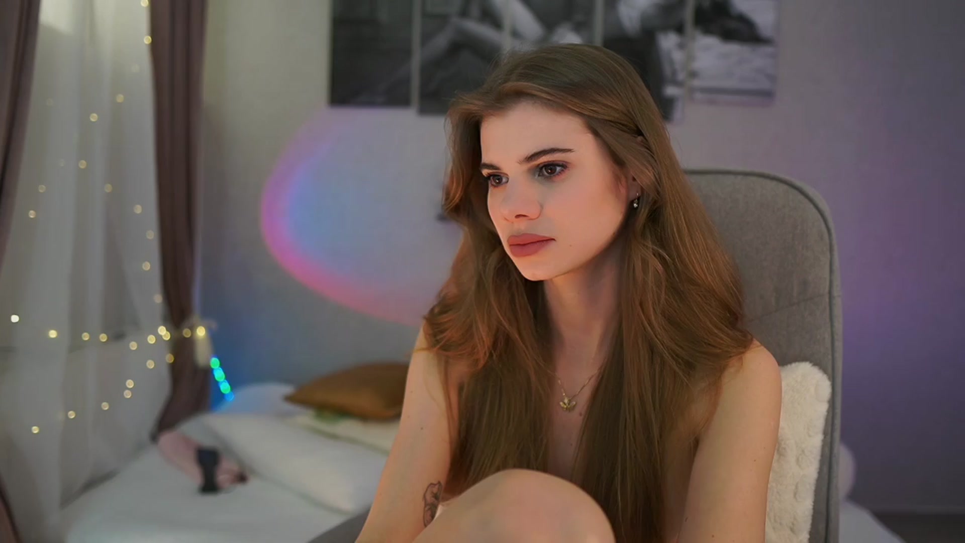 Gallery image thumbnail from RileyReid_18's myfreecams stream on, 04/04/2024, 14:00 image 14 of 20