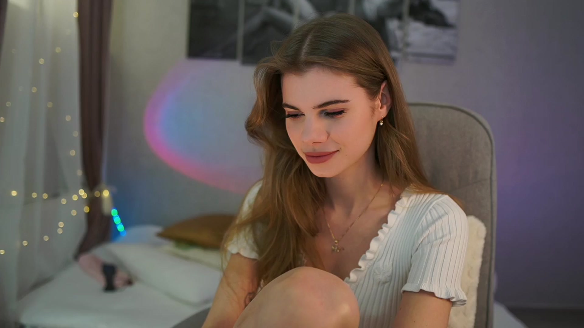 Gallery image thumbnail from RileyReid_18's myfreecams stream on, 04/04/2024, 15:05 image 3 of 20