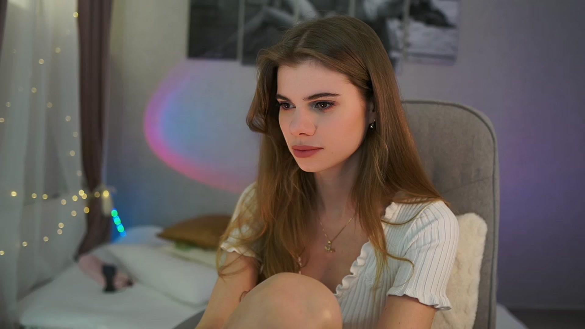 Gallery image thumbnail from RileyReid_18's myfreecams stream on, 04/04/2024, 15:05 image 6 of 20