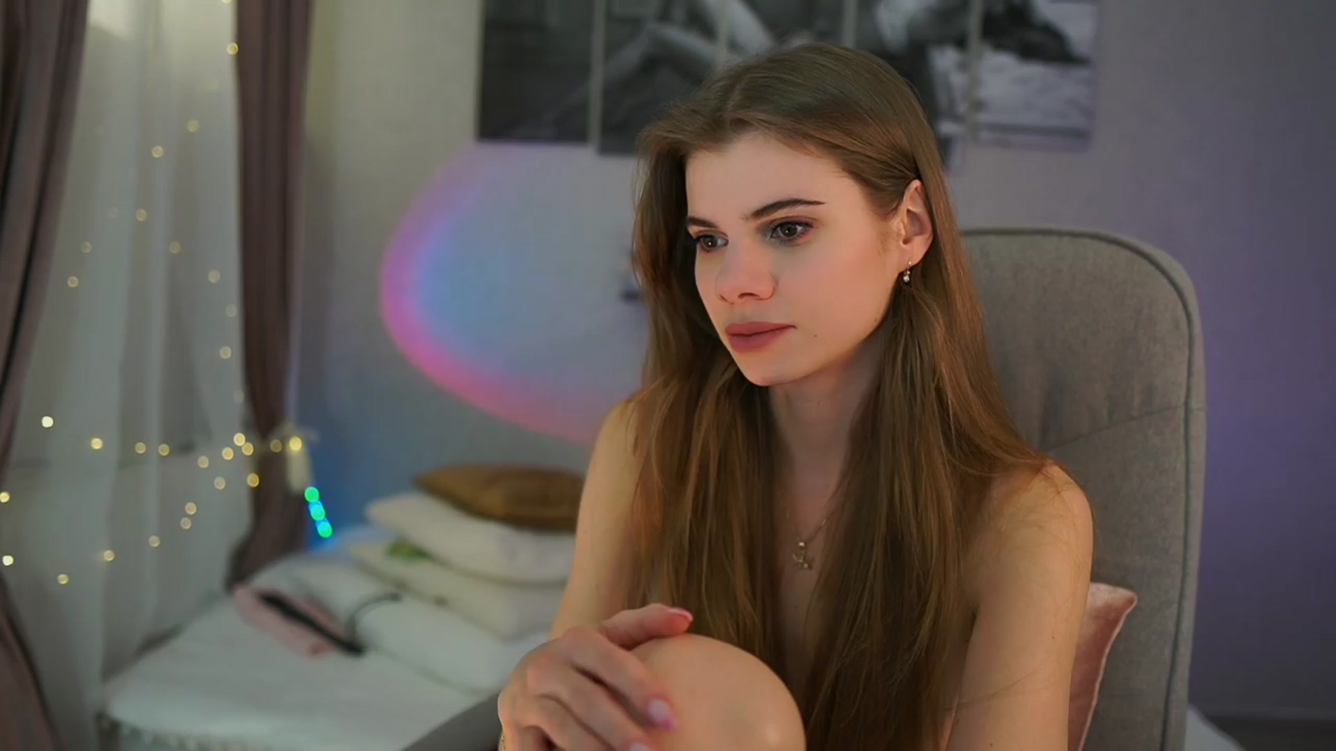 Gallery image thumbnail from RileyReid_18's myfreecams stream on, 04/04/2024, 16:43 image 20 of 20
