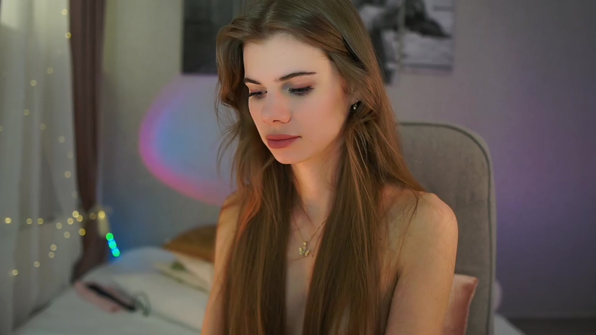 Gallery image thumbnail from RileyReid_18's myfreecams stream on, 04/04/2024, 17:37 image 7 of 20