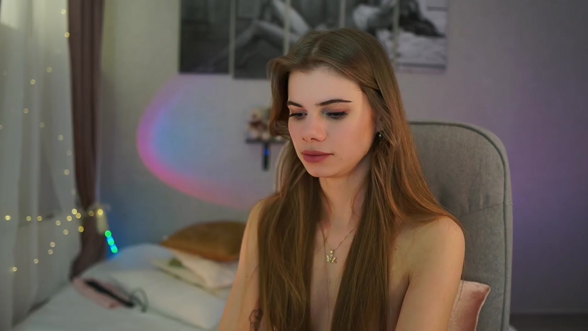 Gallery image thumbnail from RileyReid_18's myfreecams stream on, 04/04/2024, 17:37 image 11 of 20