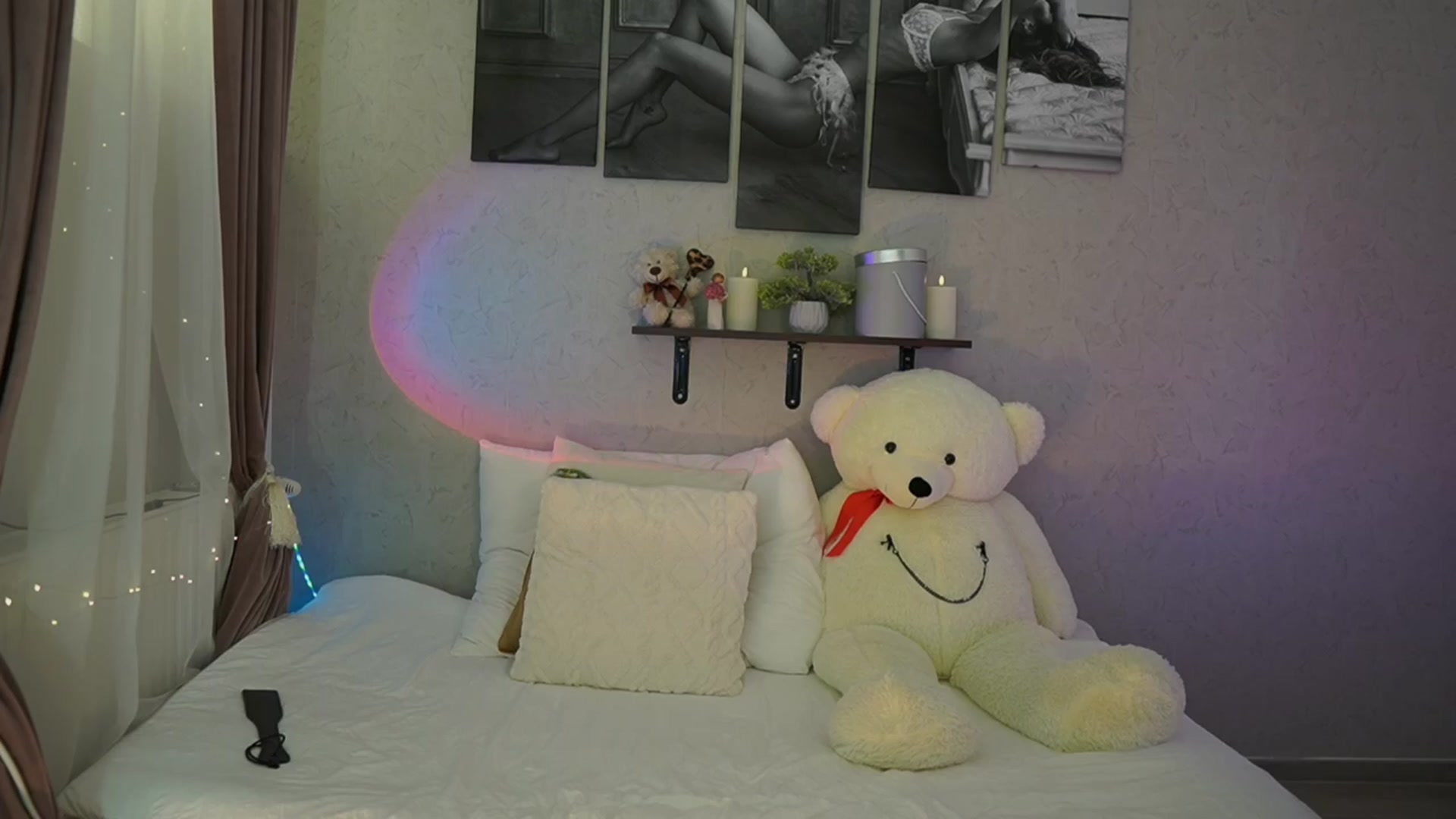 Gallery image thumbnail from RileyReid_18's myfreecams stream on, 04/08/2024, 17:52 image 1 of 20