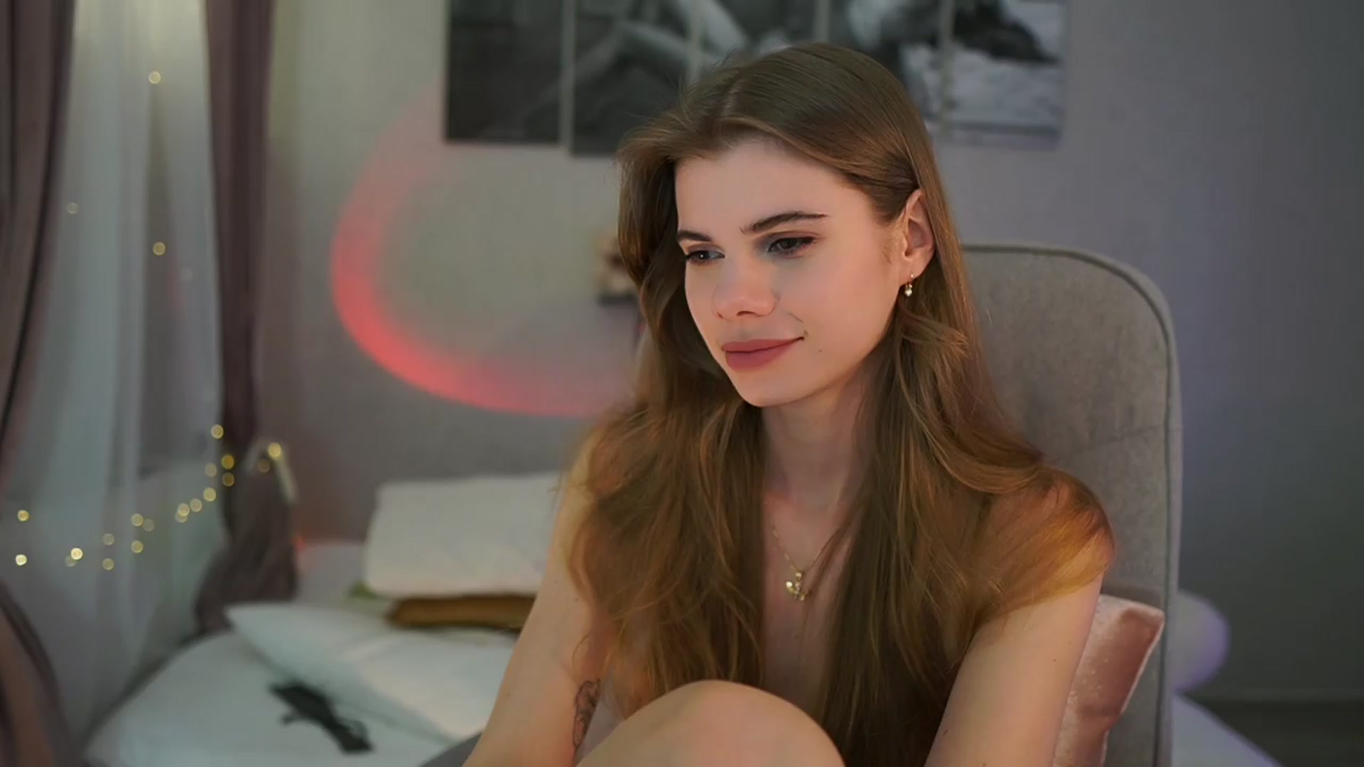 Gallery image thumbnail from RileyReid_18's myfreecams stream on, 04/10/2024, 17:58 image 13 of 20