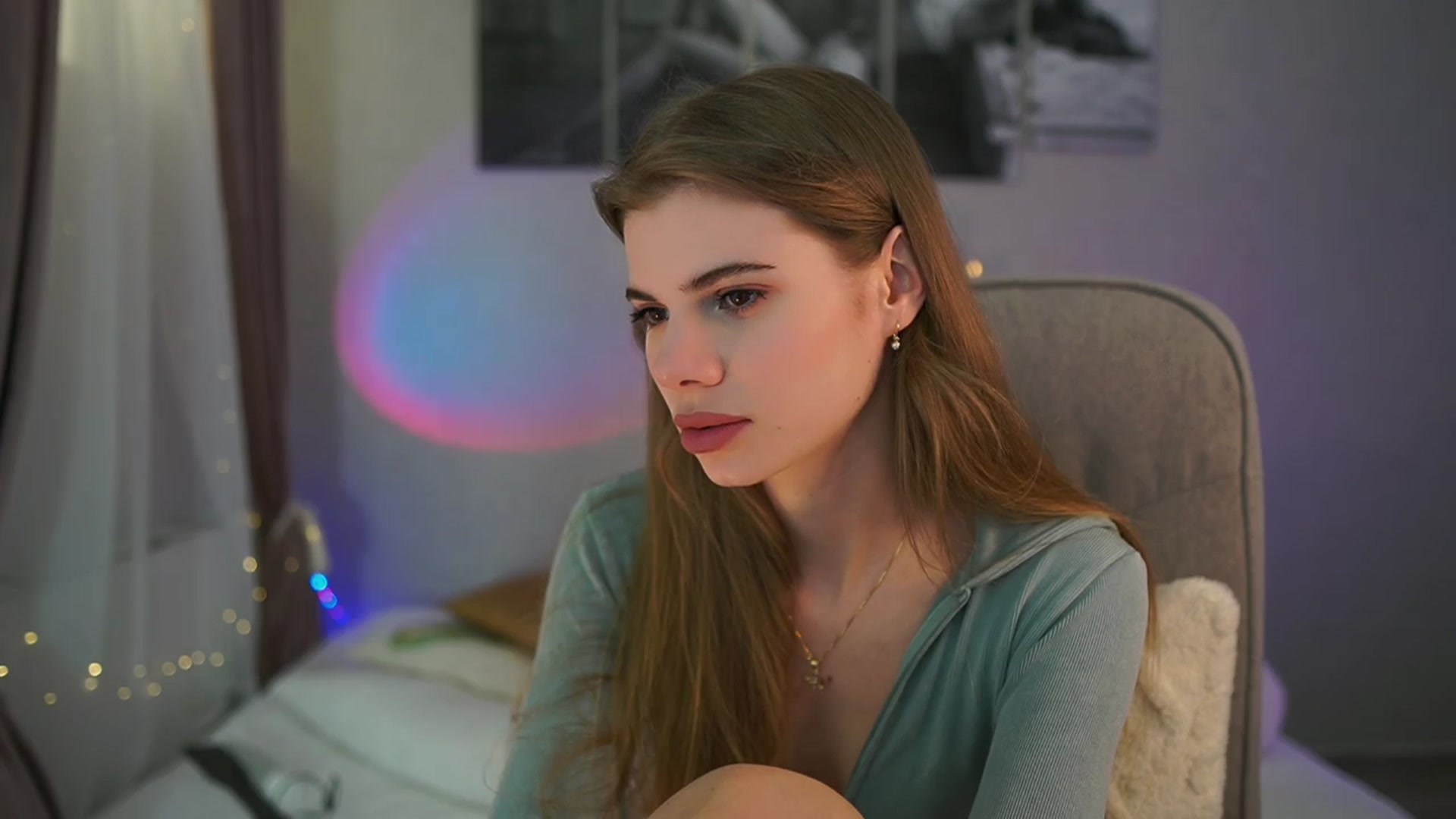 Gallery image thumbnail from RileyReid_18's myfreecams stream on, 04/12/2024, 15:17 image 9 of 20