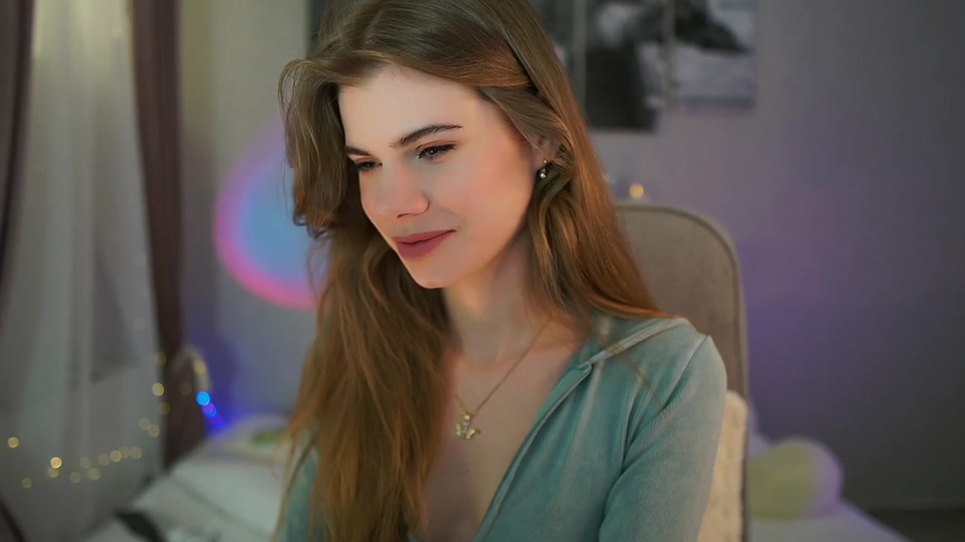 Gallery image thumbnail from RileyReid_18's myfreecams stream on, 04/12/2024, 15:17 image 11 of 20
