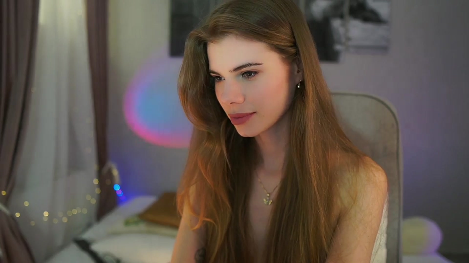 Gallery image thumbnail from RileyReid_18's myfreecams stream on, 04/12/2024, 16:37 image 11 of 20
