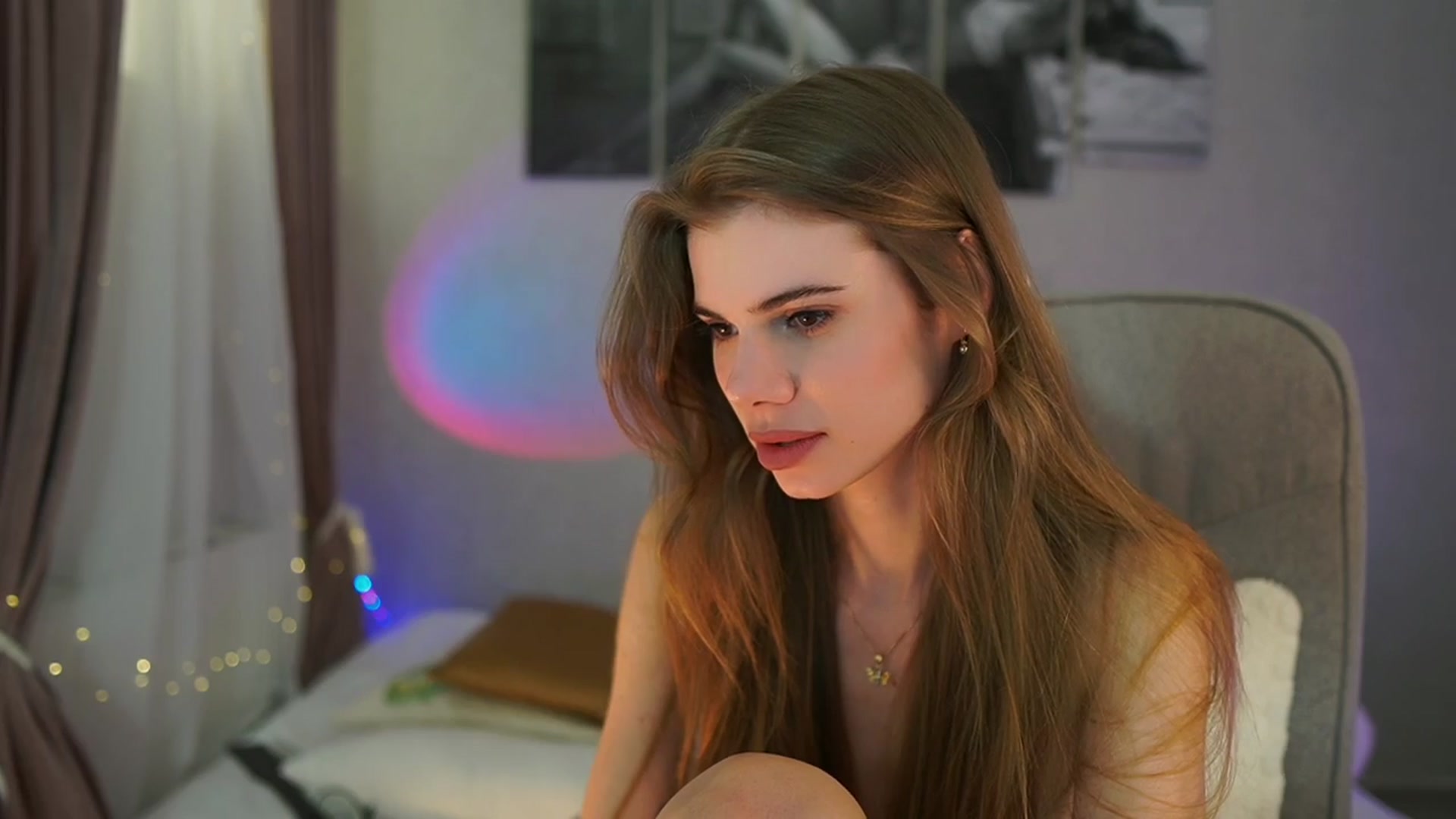 Gallery image thumbnail from RileyReid_18's myfreecams stream on, 04/12/2024, 16:37 image 10 of 20