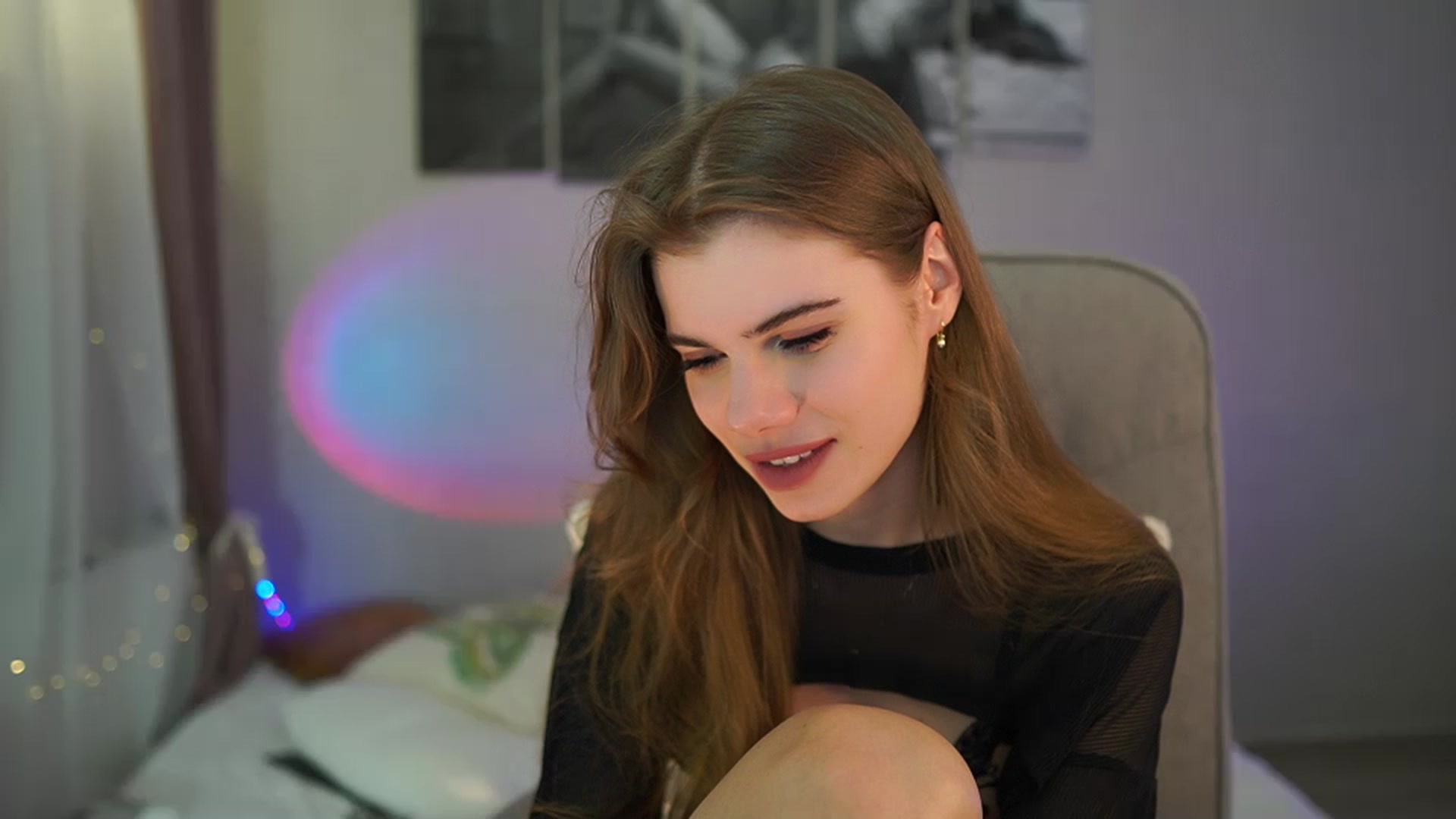Gallery image thumbnail from RileyReid_18's myfreecams stream on, 04/15/2024, 17:44 image 1 of 20