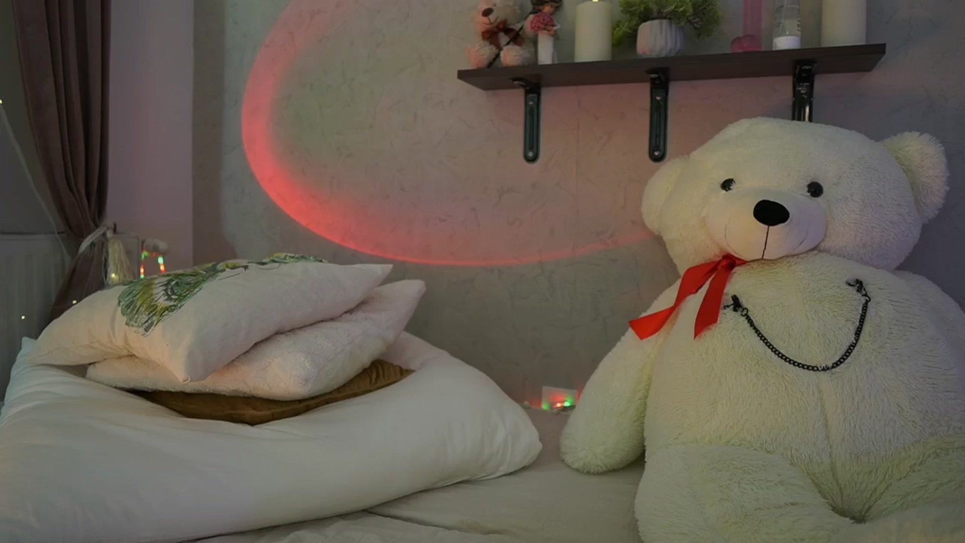Gallery image thumbnail from RileyReid_18's myfreecams stream on, 04/21/2024, 17:13 image 6 of 20