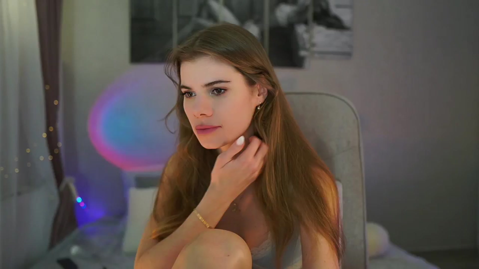 Gallery image thumbnail from RileyReid_18's myfreecams stream on, 05/01/2024, 13:43 image 14 of 20