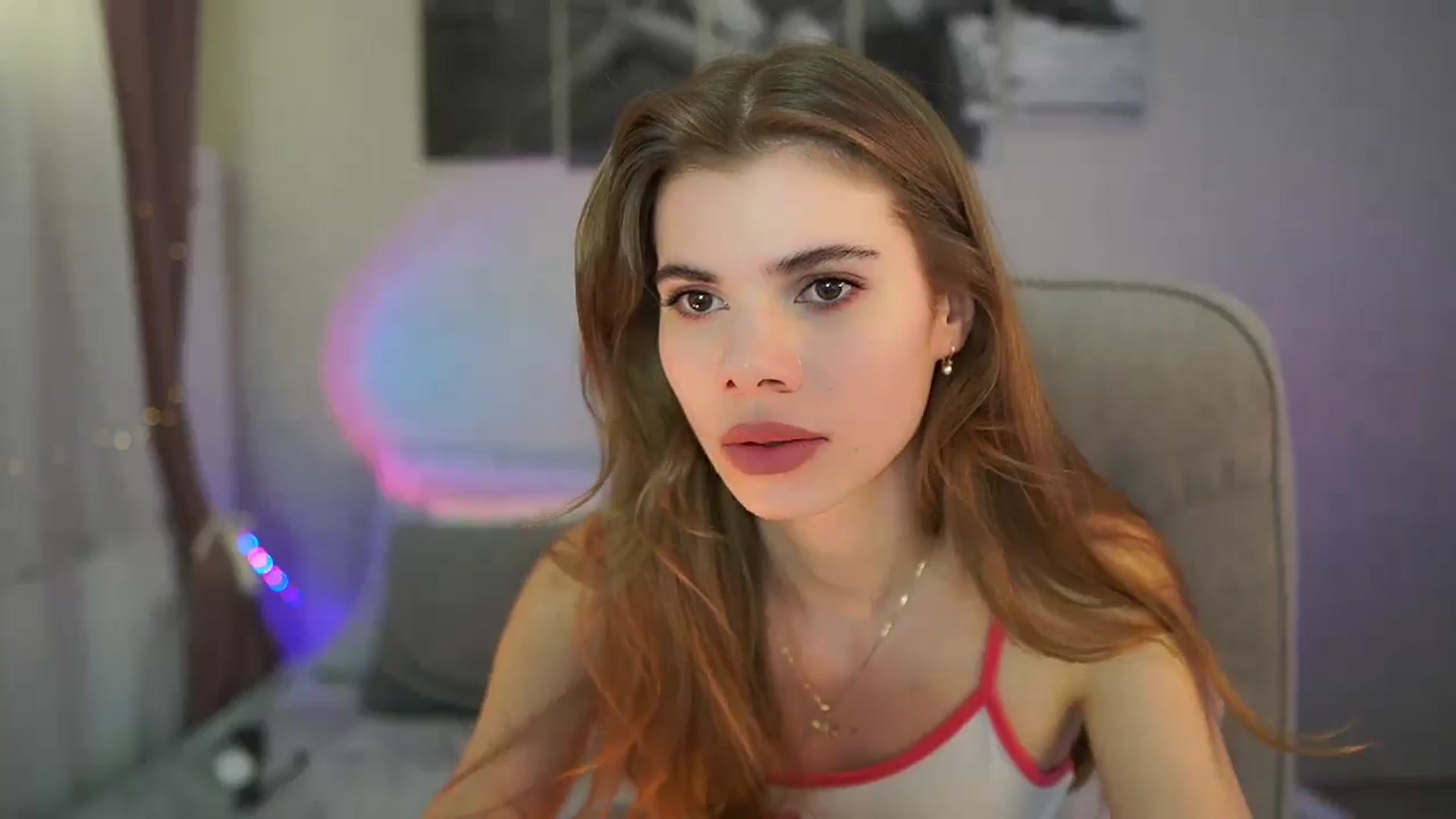 Gallery image thumbnail from RileyReid_18's myfreecams stream on, 05/08/2024, 11:35 image 20 of 20