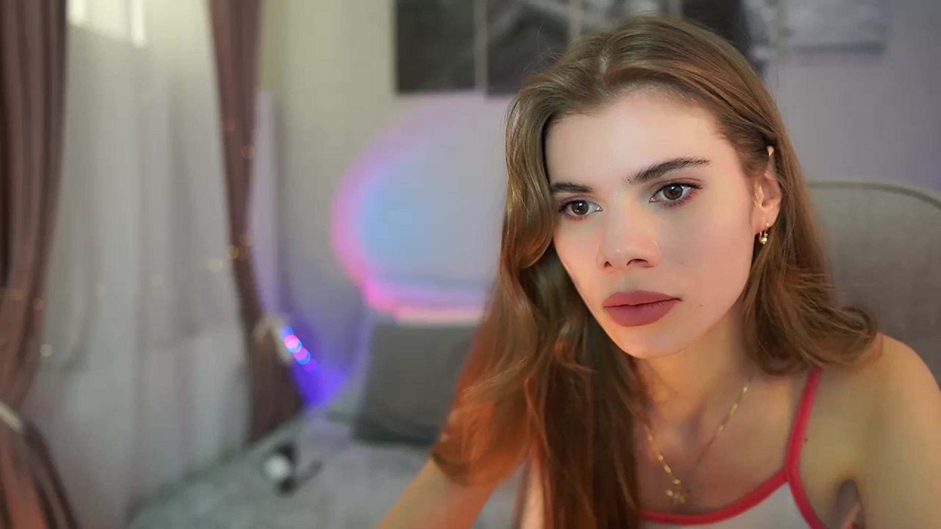 Gallery image thumbnail from RileyReid_18's myfreecams stream on, 05/08/2024, 11:35 image 8 of 20