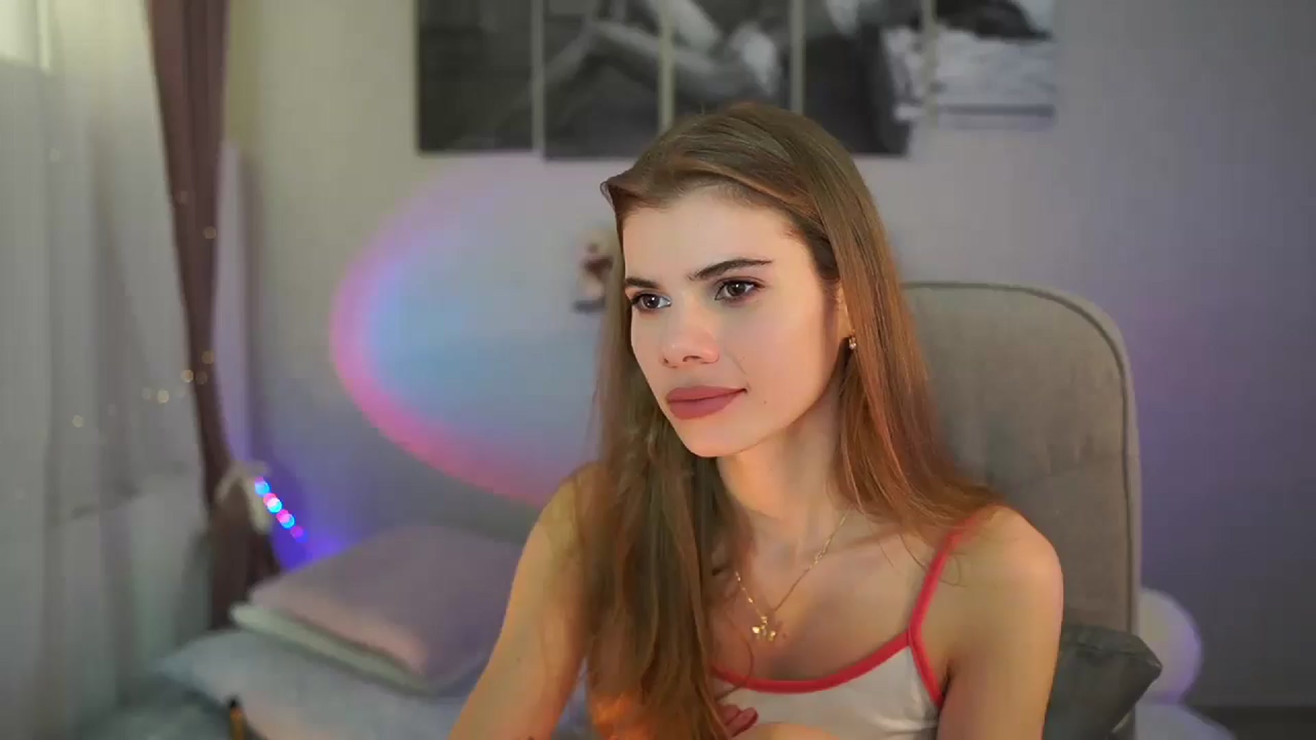 Gallery image thumbnail from RileyReid_18's myfreecams stream on, 05/08/2024, 16:53 image 1 of 20