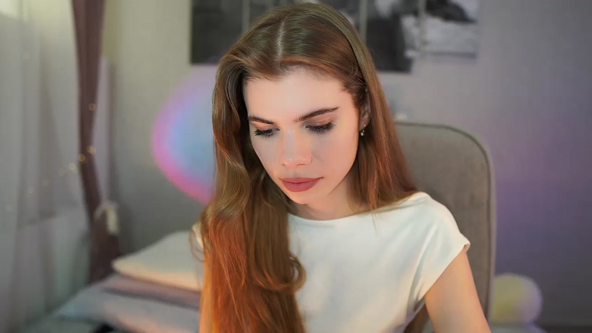 Gallery image thumbnail from RileyReid_18's myfreecams stream on, 05/10/2024, 09:51 image 19 of 20