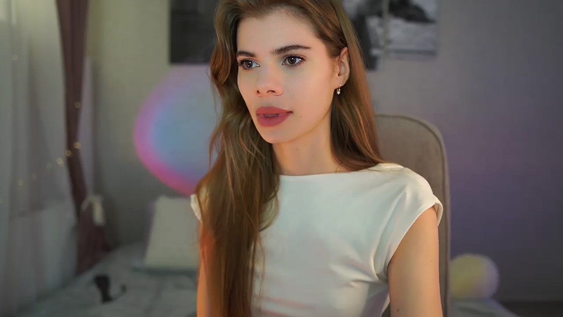 Gallery image thumbnail from RileyReid_18's myfreecams stream on, 05/10/2024, 09:51 image 3 of 20
