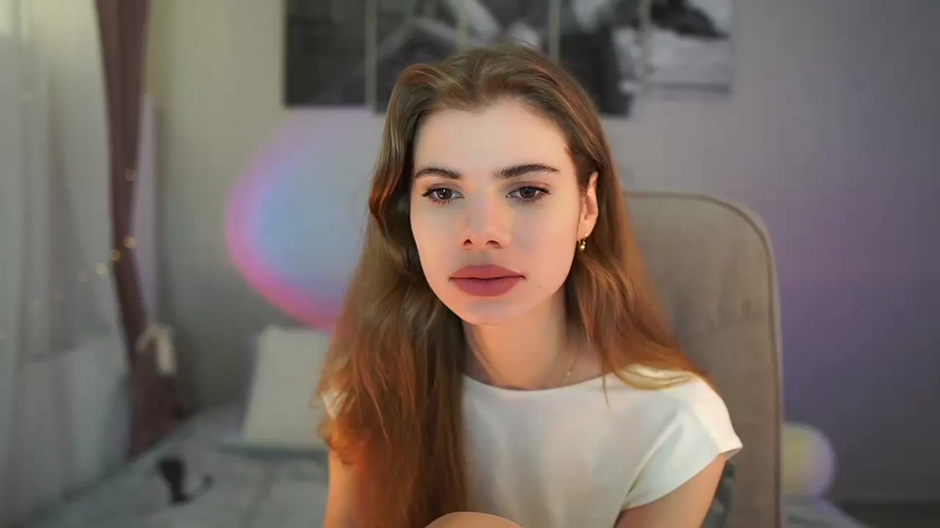 Gallery image thumbnail from RileyReid_18's myfreecams stream on, 05/10/2024, 09:51 image 1 of 20