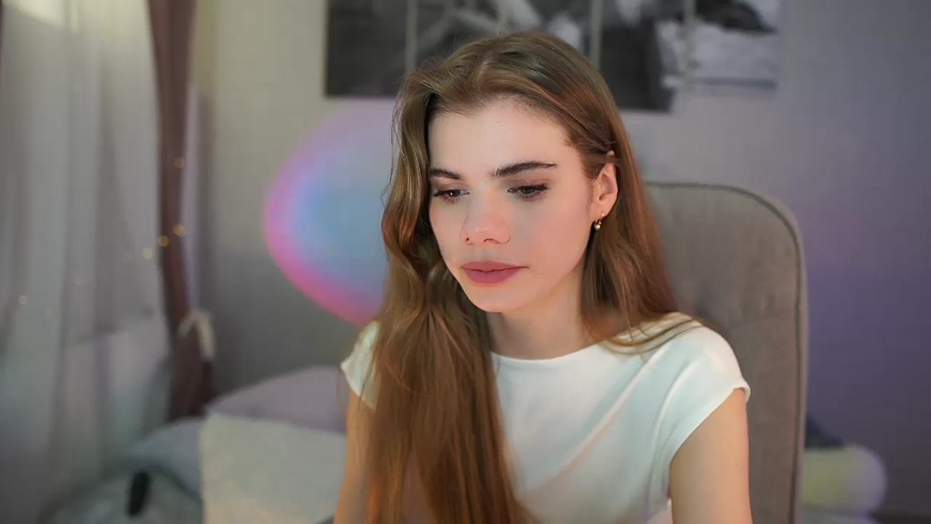 Gallery image thumbnail from RileyReid_18's myfreecams stream on, 05/10/2024, 11:33 image 5 of 20