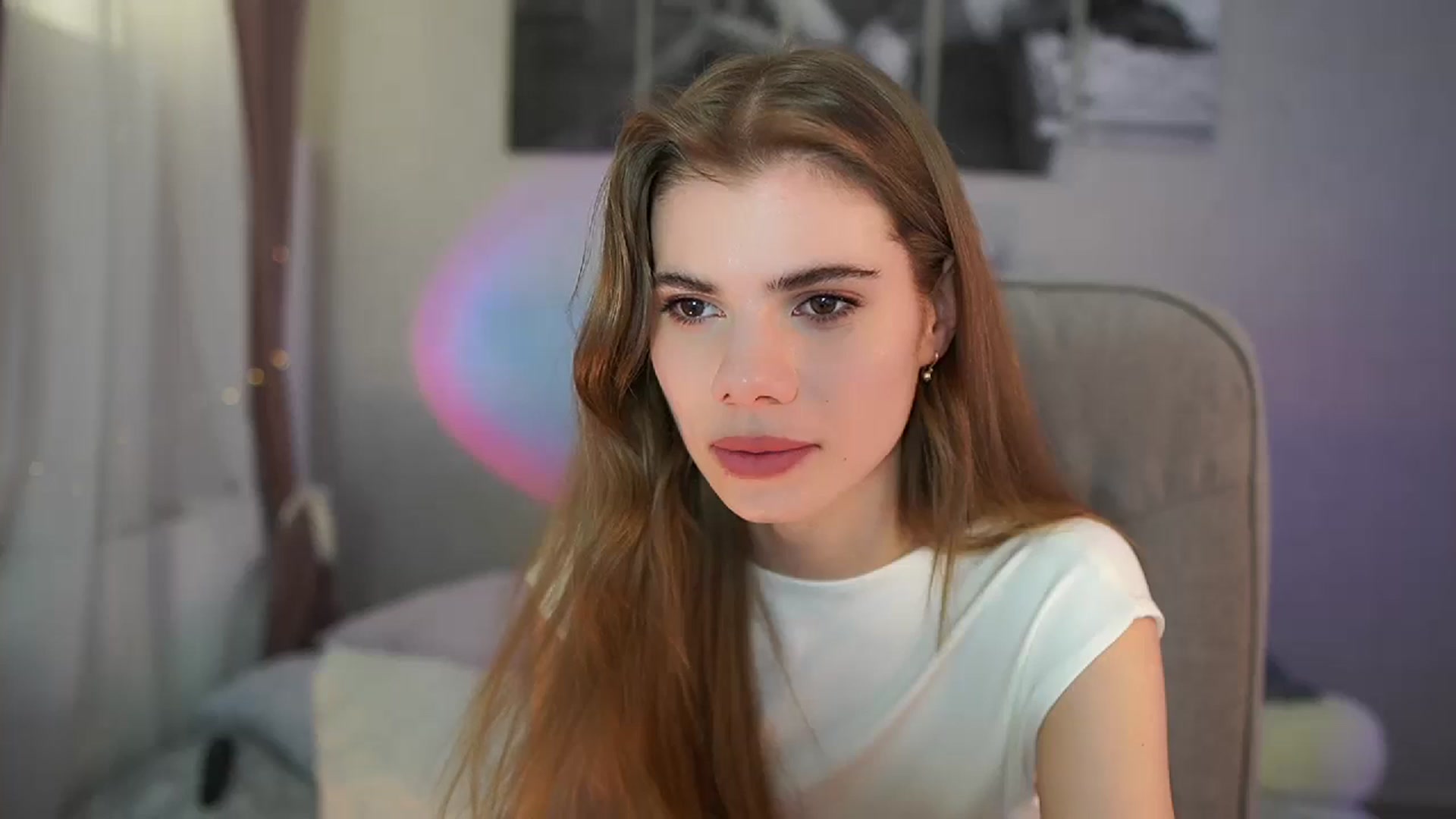 Gallery image thumbnail from RileyReid_18's myfreecams stream on, 05/10/2024, 11:33 image 4 of 20