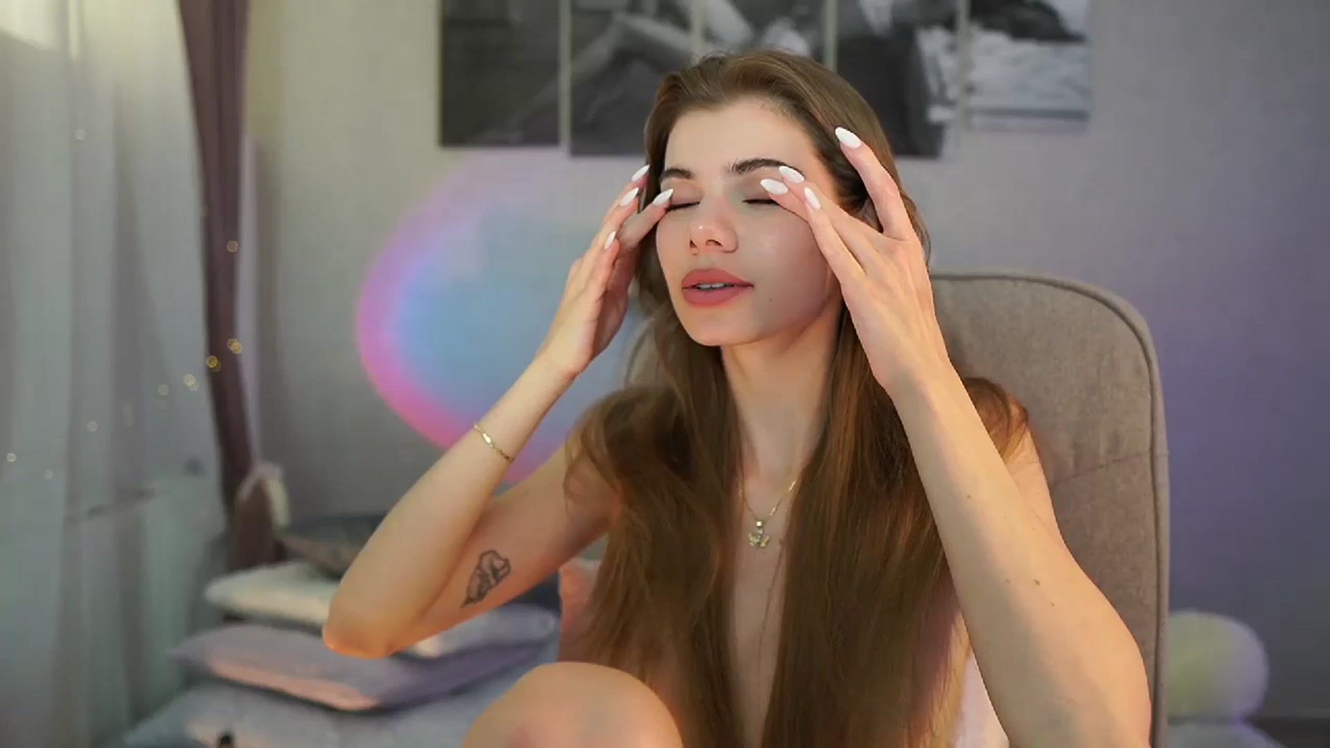 Gallery image thumbnail from RileyReid_18's myfreecams stream on, 05/10/2024, 12:56 image 11 of 20