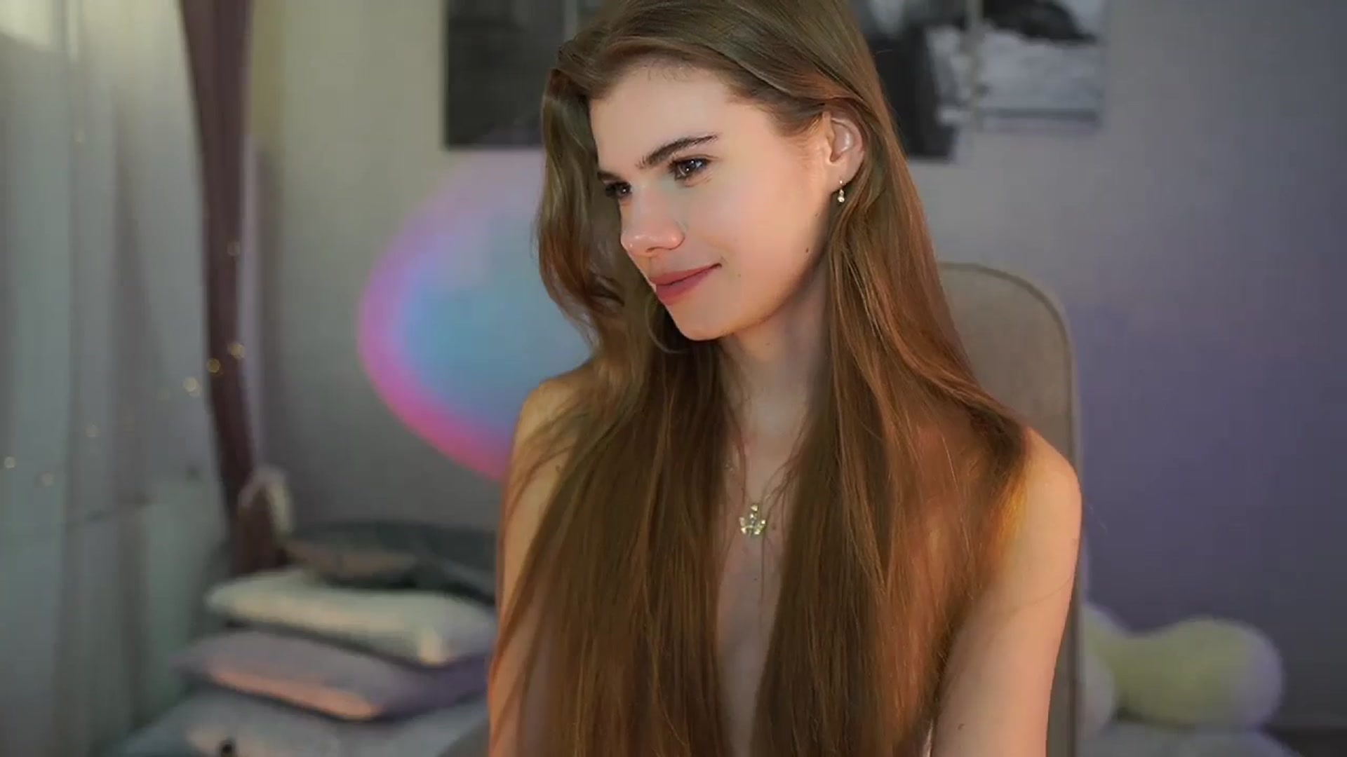 Gallery image thumbnail from RileyReid_18's myfreecams stream on, 05/10/2024, 12:56 image 13 of 20