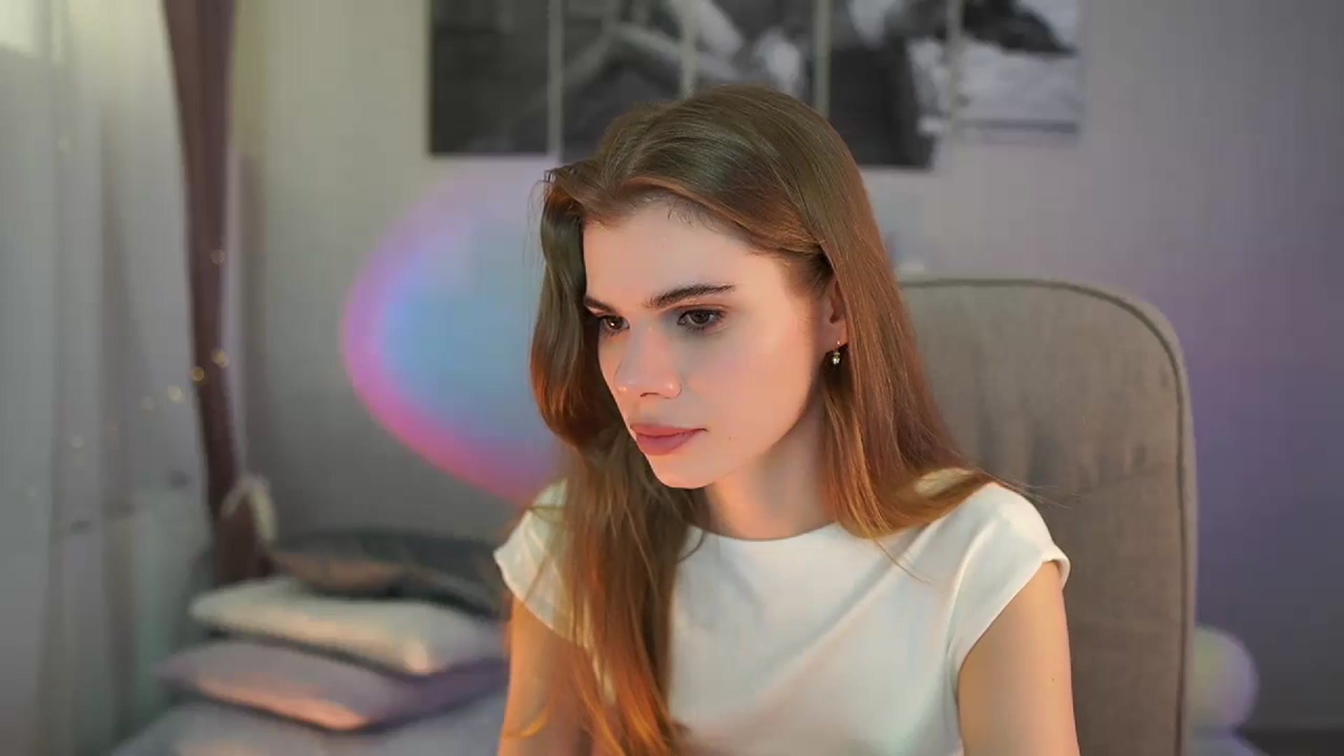 Gallery image thumbnail from RileyReid_18's myfreecams stream on, 05/10/2024, 12:56 image 20 of 20