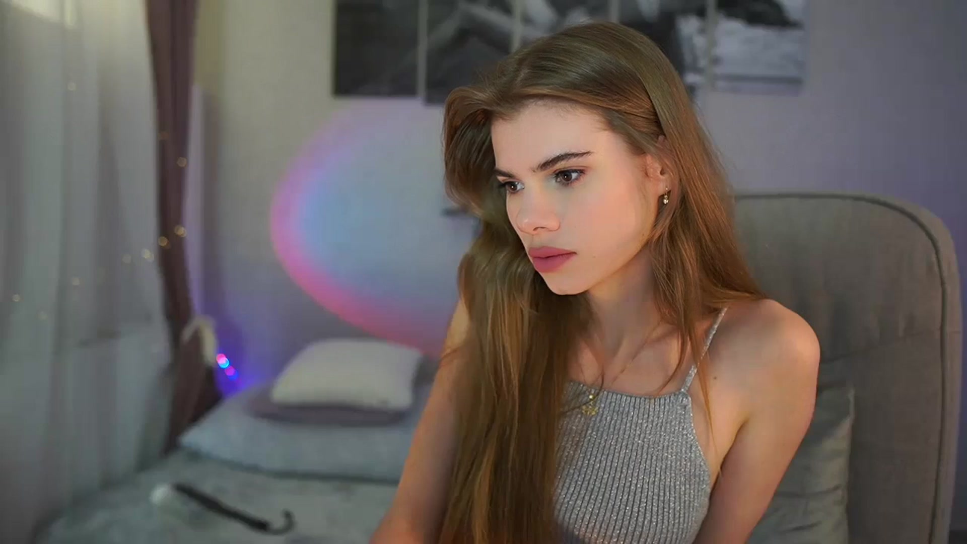 Gallery image thumbnail from RileyReid_18's myfreecams stream on, 05/11/2024, 14:24 image 12 of 20