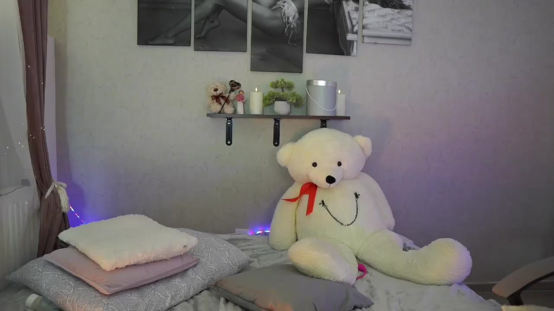 Gallery image thumbnail from RileyReid_18's myfreecams stream on, 05/12/2024, 12:00 image 19 of 20