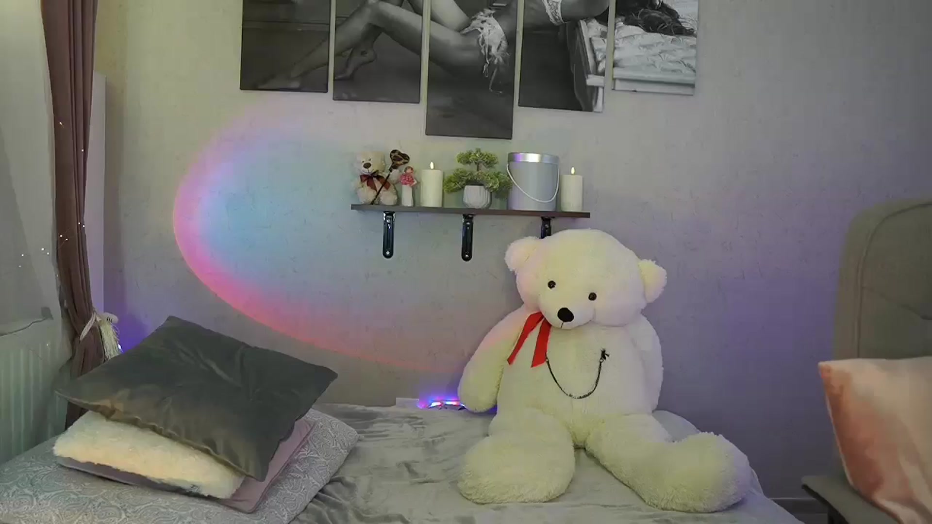 Gallery image thumbnail from RileyReid_18's myfreecams stream on, 05/14/2024, 15:41 image 11 of 20