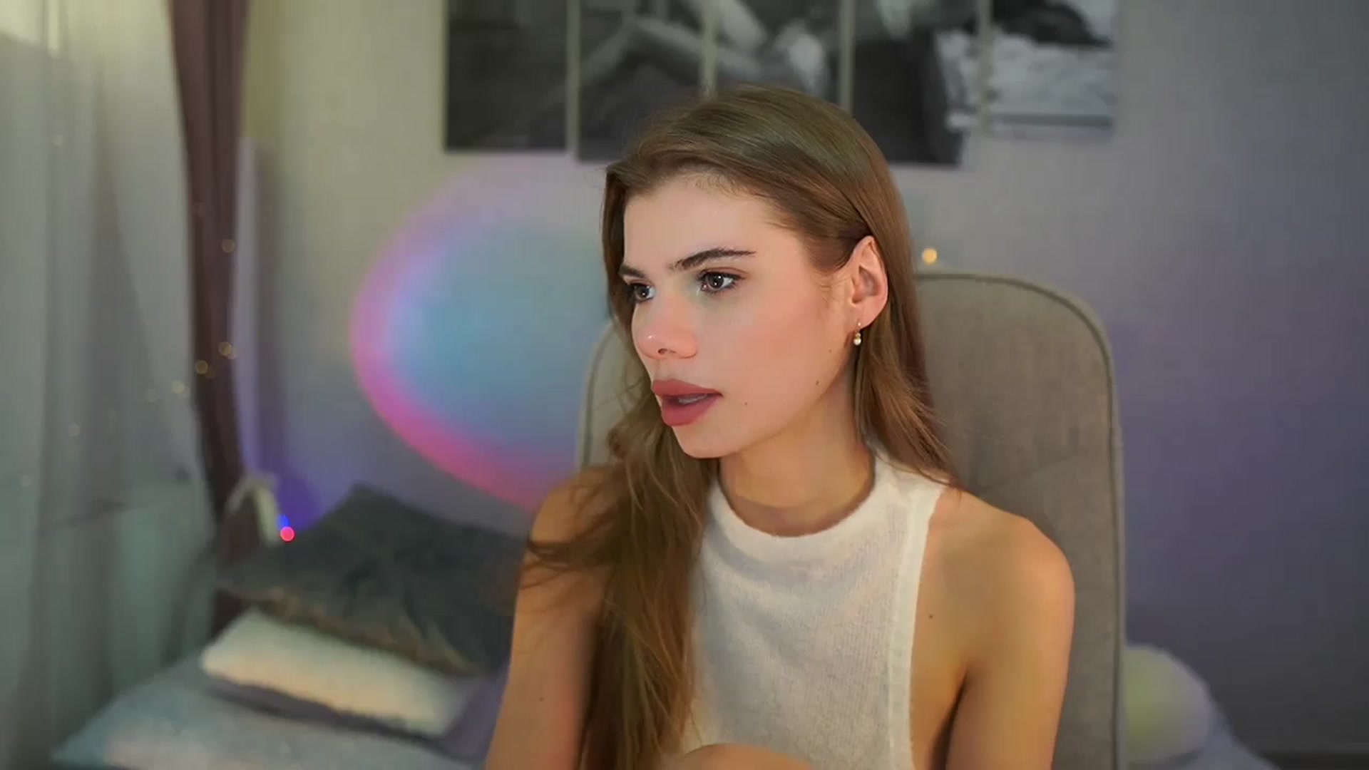 Gallery image thumbnail from RileyReid_18's myfreecams stream on, 05/14/2024, 15:41 image 20 of 20