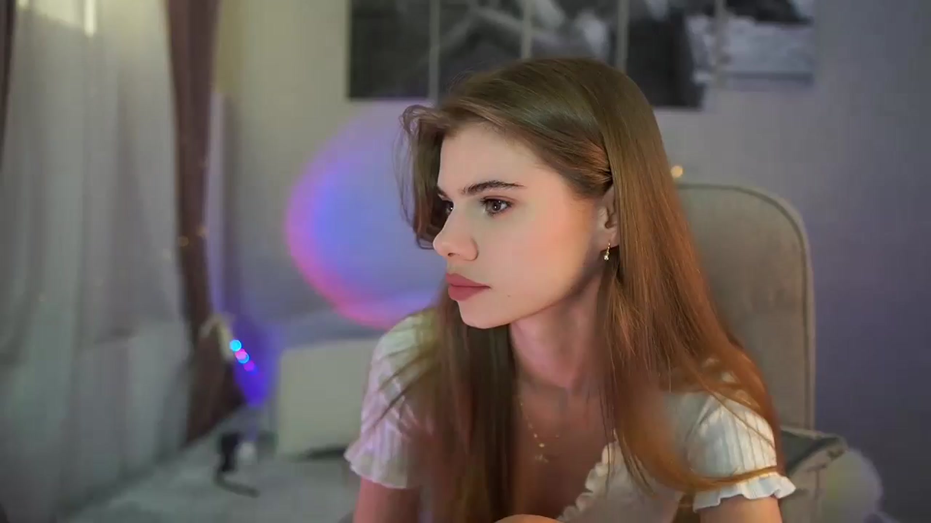 Gallery image thumbnail from RileyReid_18's myfreecams stream on, 05/15/2024, 17:04 image 1 of 20
