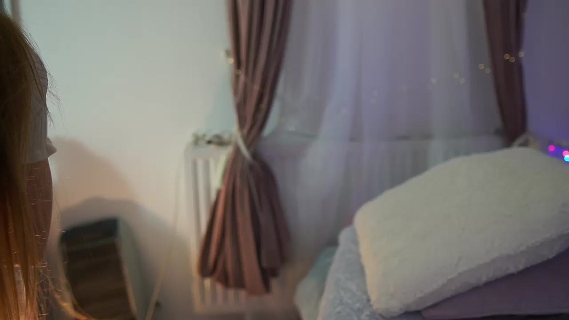 Gallery image thumbnail from RileyReid_18's myfreecams stream on, 05/15/2024, 18:15 image 18 of 20