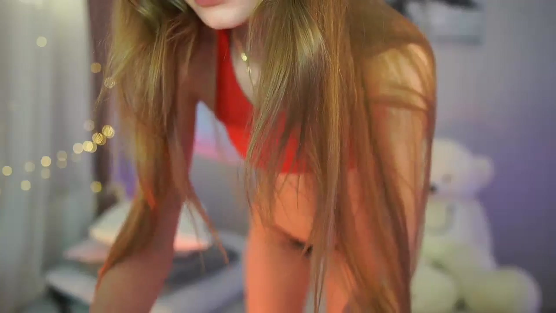 Gallery image thumbnail from RileyReid_18's myfreecams stream on, 05/23/2024, 17:02 image 20 of 20