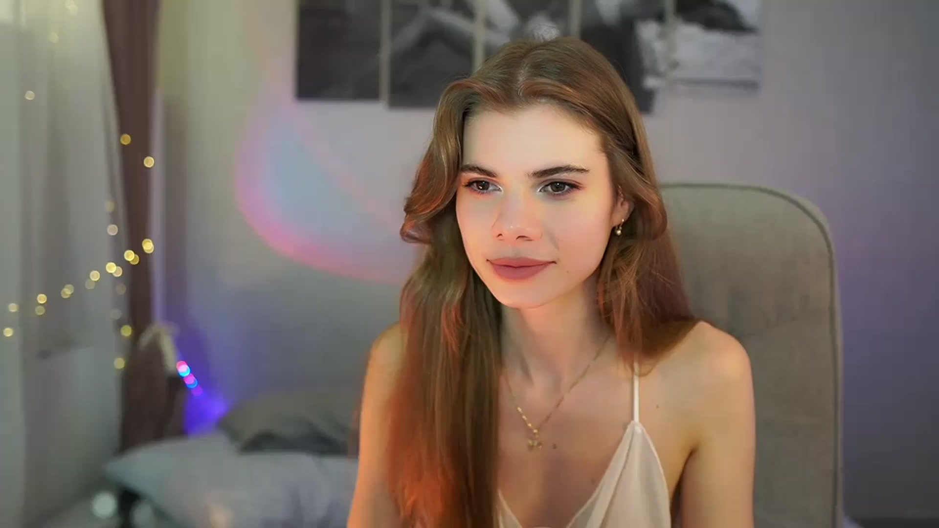 Gallery image thumbnail from RileyReid_18's myfreecams stream on, 05/25/2024, 16:53 image 1 of 20