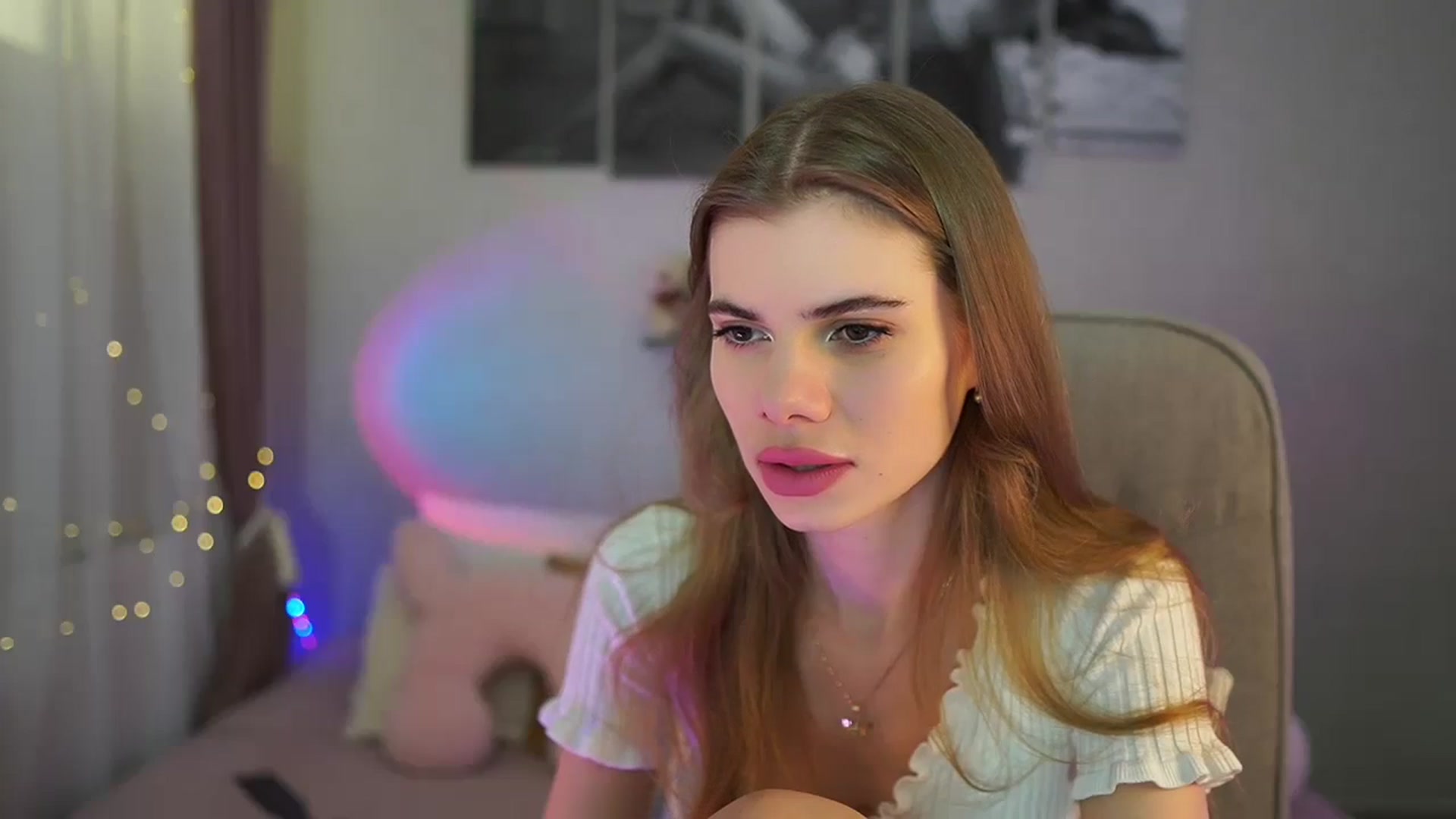 Gallery image thumbnail from RileyReid_18's myfreecams stream on, 05/30/2024, 13:48 image 6 of 20