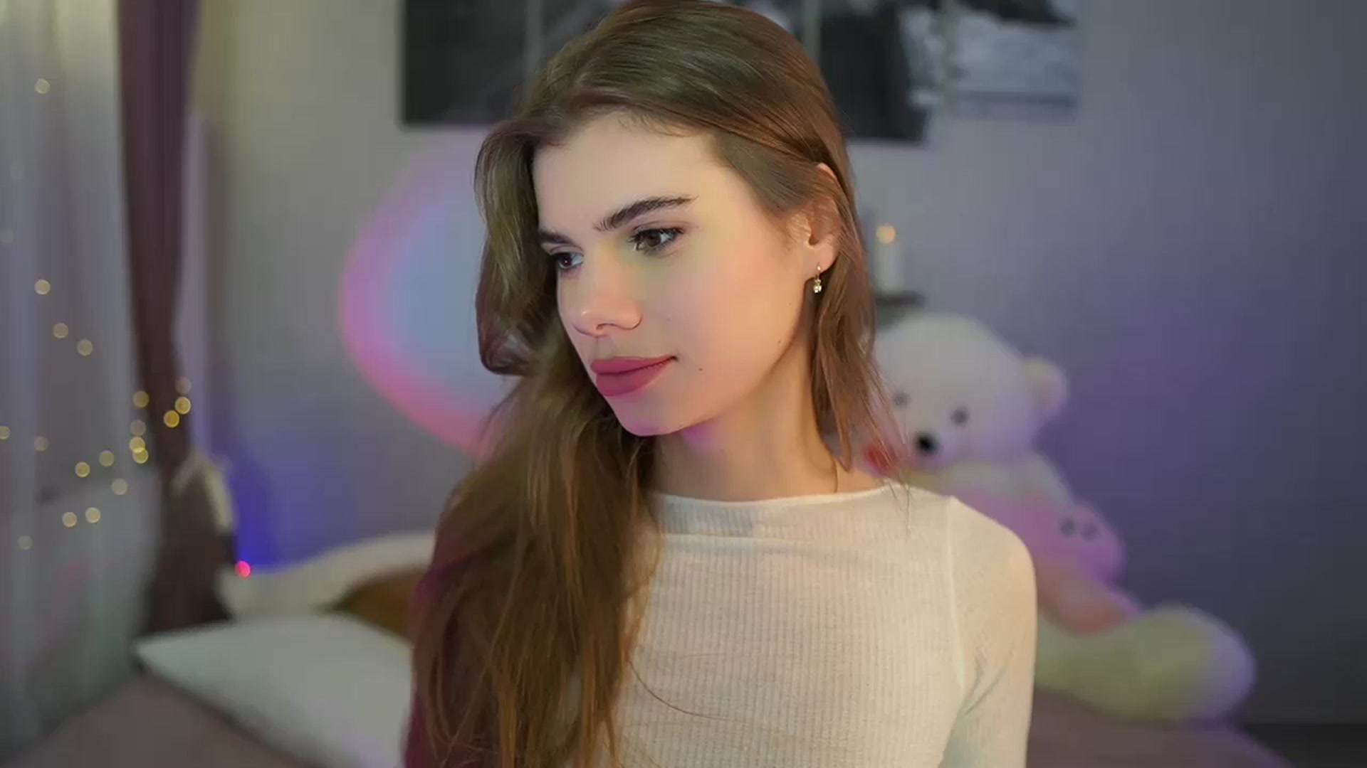 Gallery image thumbnail from RileyReid_18's myfreecams stream on, 06/02/2024, 22:46 image 3 of 20