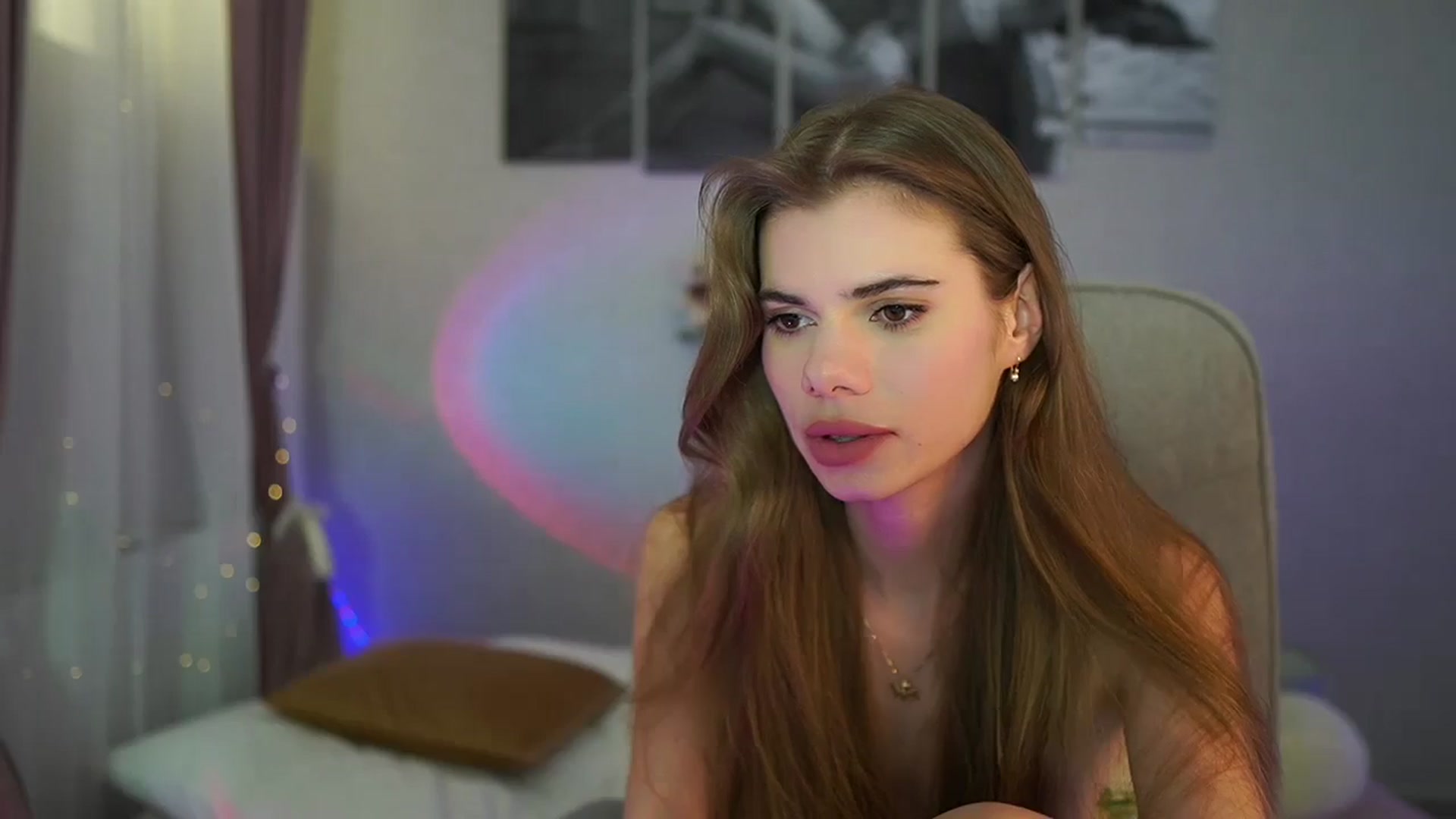 Gallery image thumbnail from RileyReid_18's myfreecams stream on, 06/09/2024, 20:45 image 20 of 20
