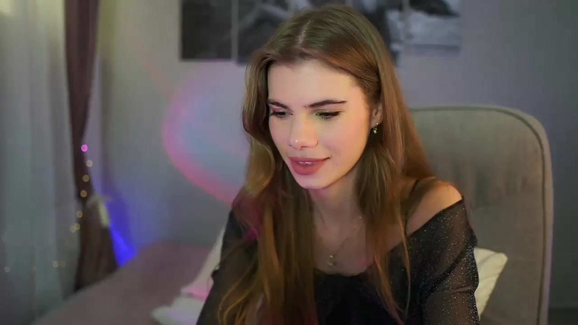 Gallery image thumbnail from RileyReid_18's myfreecams stream on, 06/13/2024, 14:37 image 19 of 20