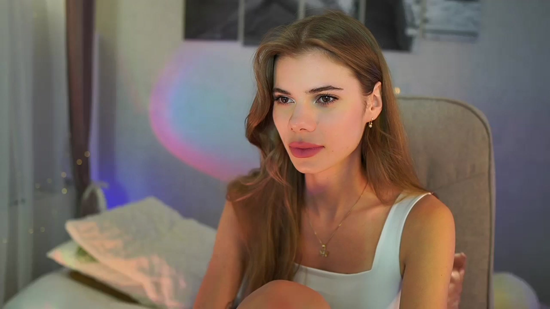 Gallery image thumbnail from RileyReid_18's myfreecams stream on, 07/02/2024, 20:08 image 8 of 20
