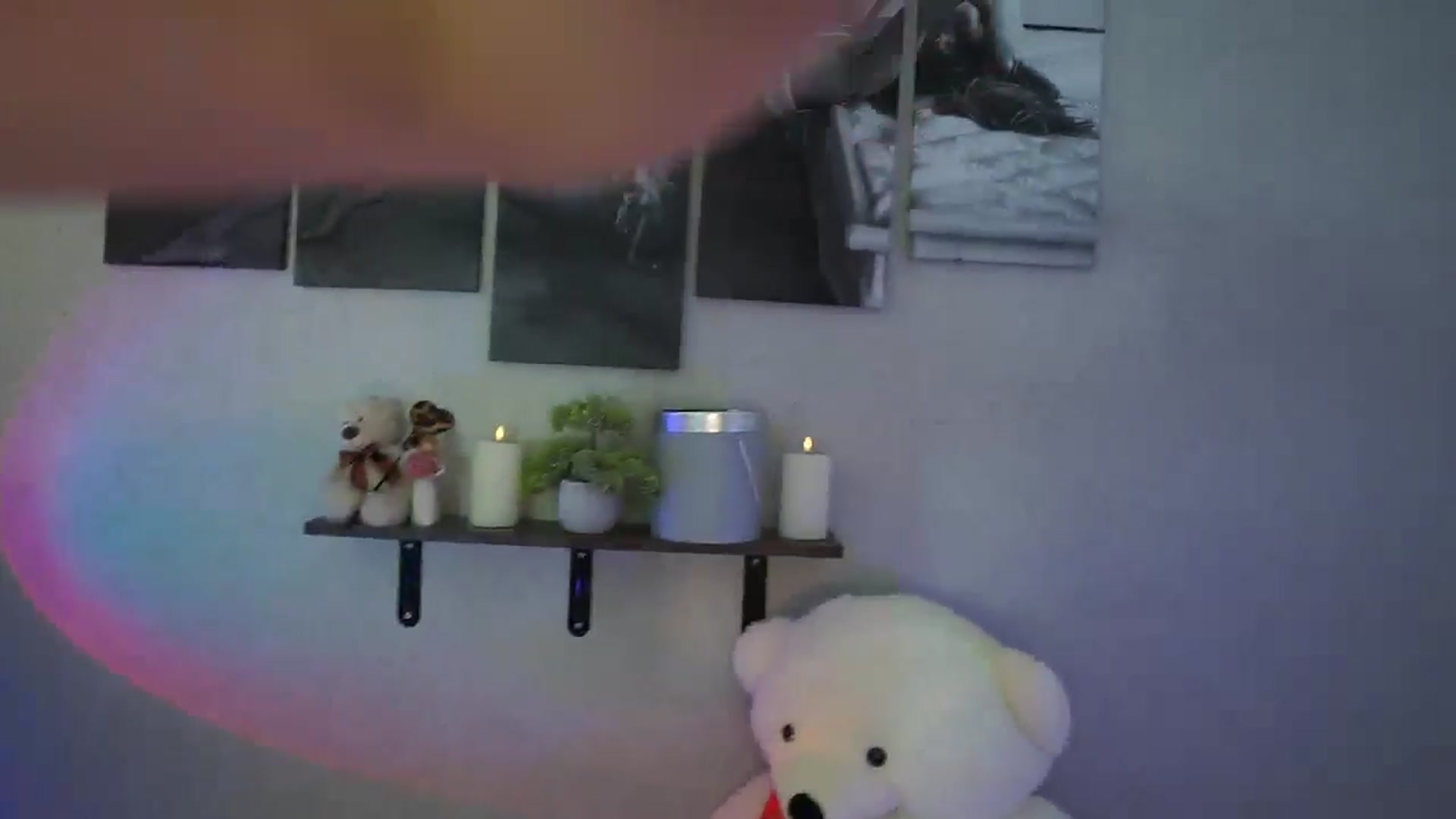 Gallery image thumbnail from RileyReid_18's myfreecams stream on, 07/02/2024, 21:27 image 8 of 20