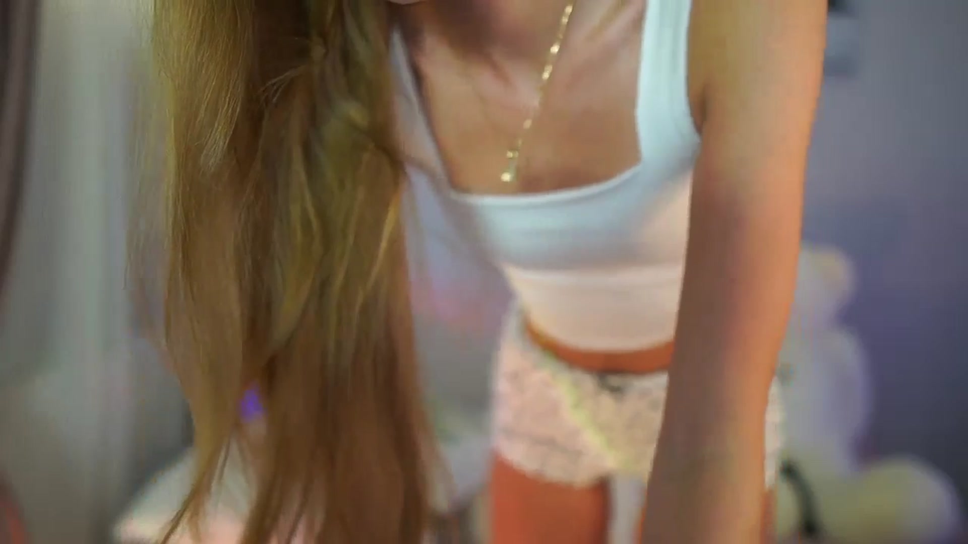 Gallery image thumbnail from RileyReid_18's myfreecams stream on, 07/02/2024, 22:03 image 2 of 20