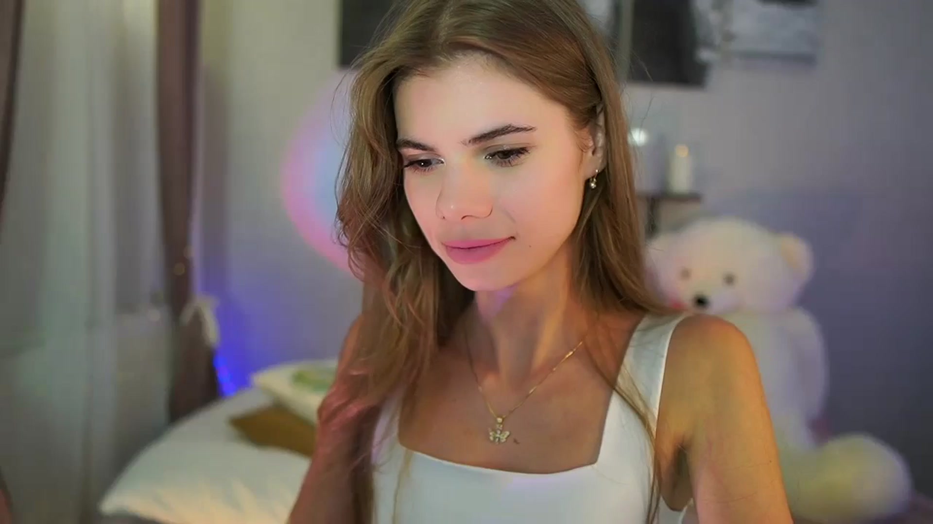 Gallery image thumbnail from RileyReid_18's myfreecams stream on, 07/02/2024, 22:03 image 18 of 20