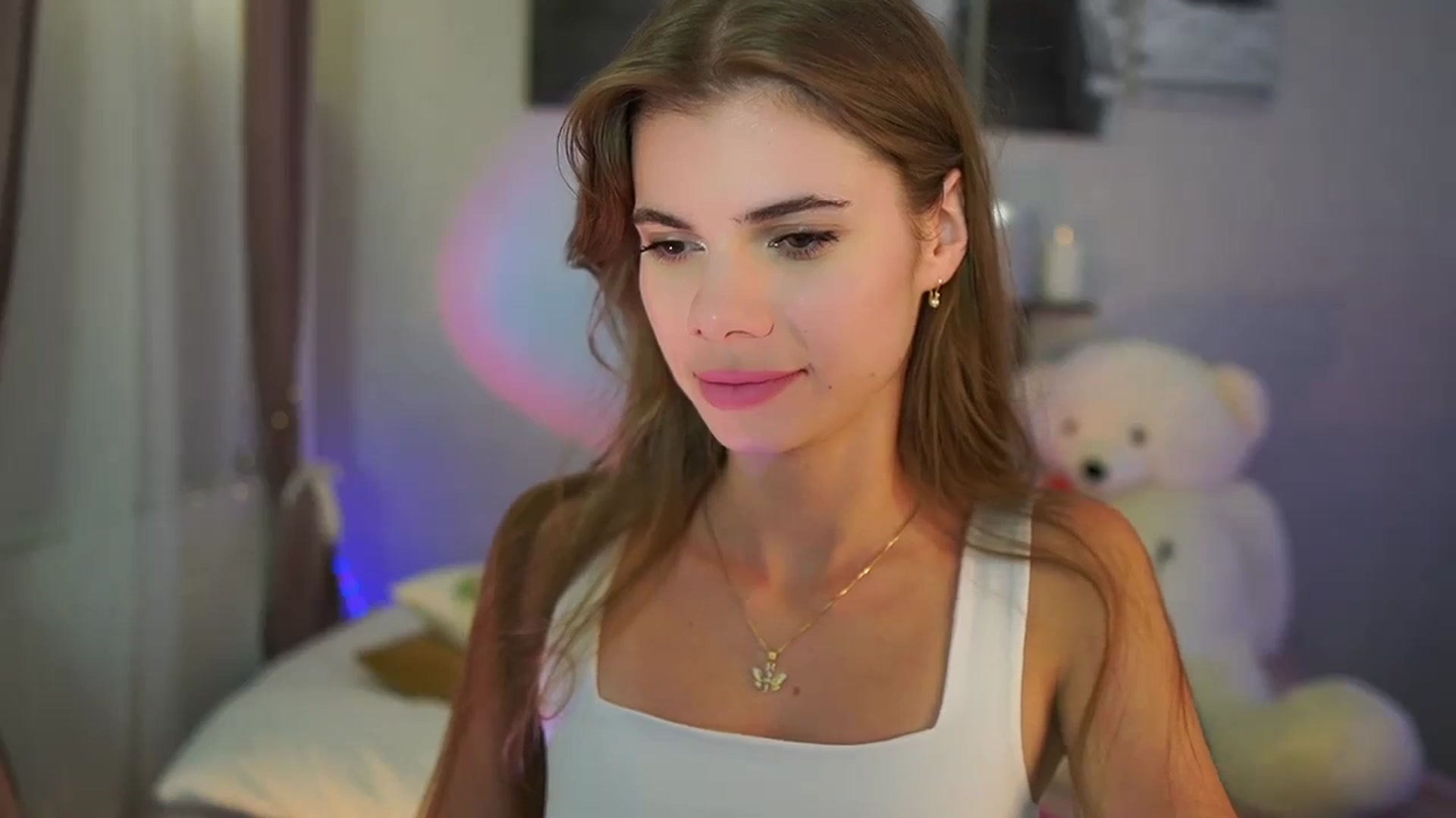 Gallery image thumbnail from RileyReid_18's myfreecams stream on, 07/02/2024, 22:03 image 15 of 20