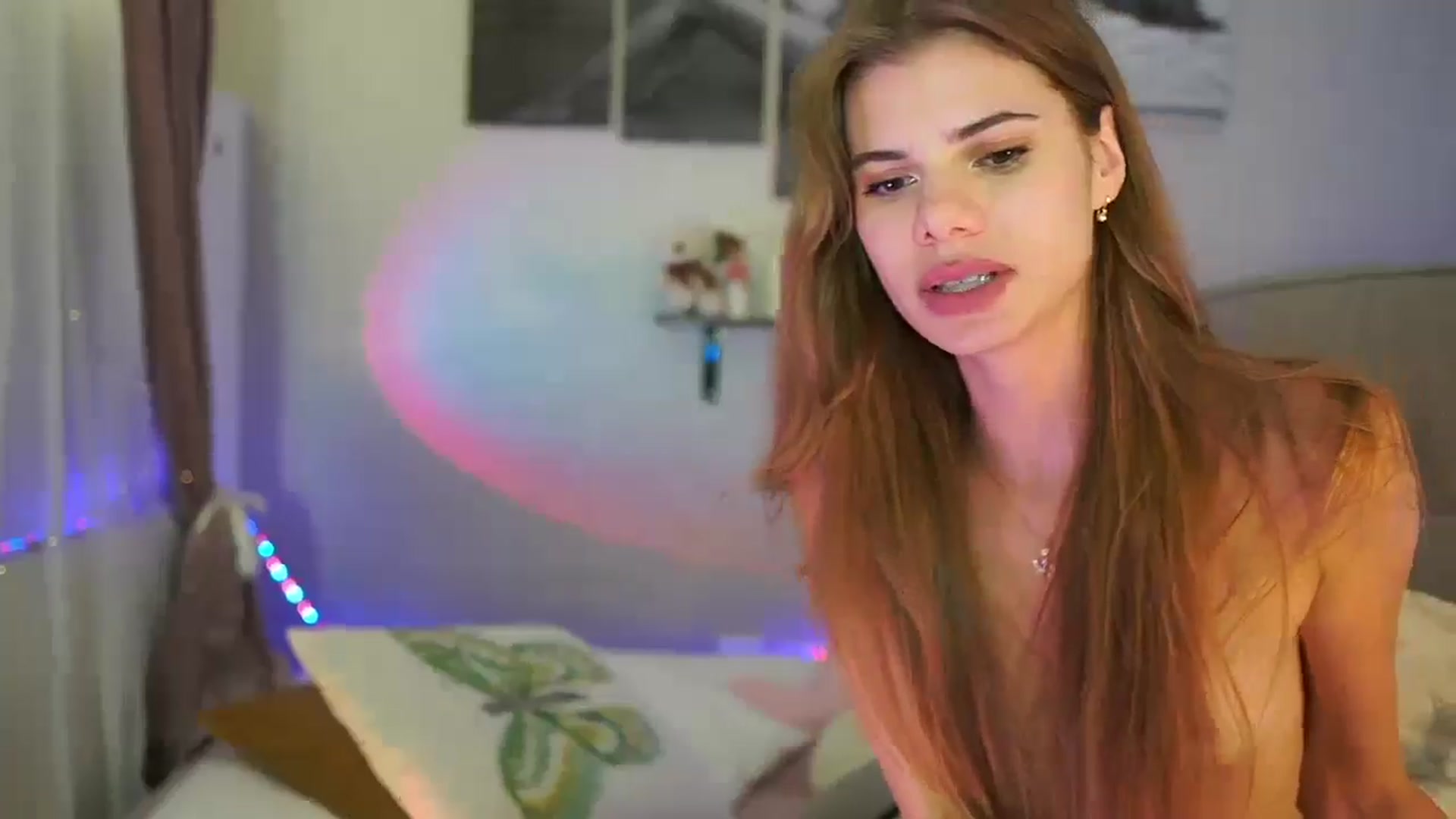 Gallery image thumbnail from RileyReid_18's myfreecams stream on, 07/11/2024, 22:28 image 20 of 20