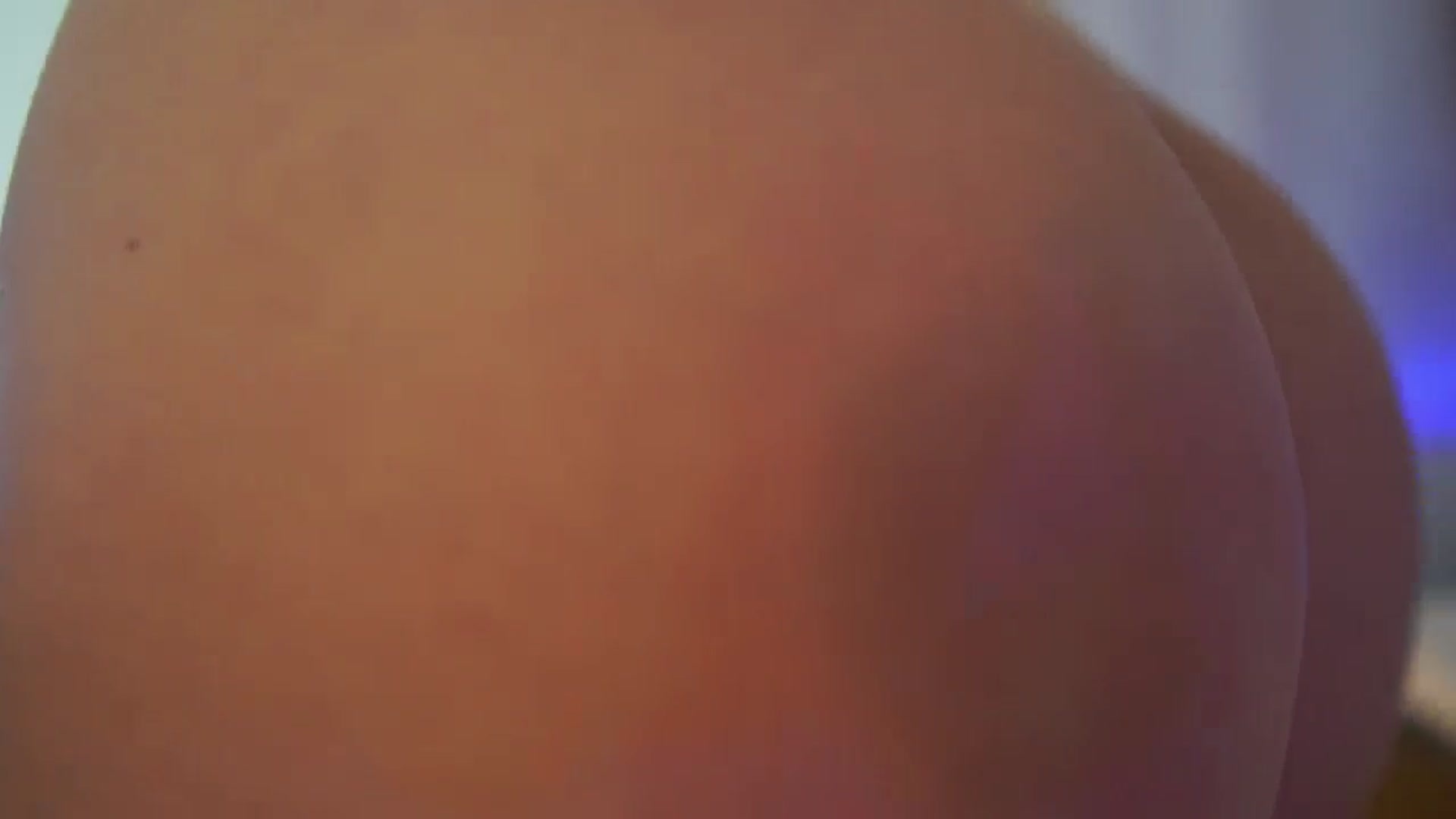 Gallery image thumbnail from RileyReid_18's myfreecams stream on, 07/11/2024, 22:28 image 11 of 20