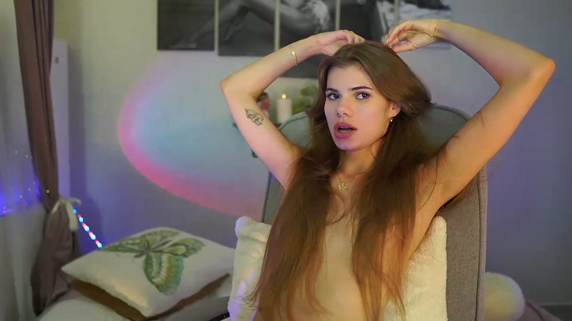 Gallery image thumbnail from RileyReid_18's myfreecams stream on, 07/11/2024, 23:01 image 5 of 20