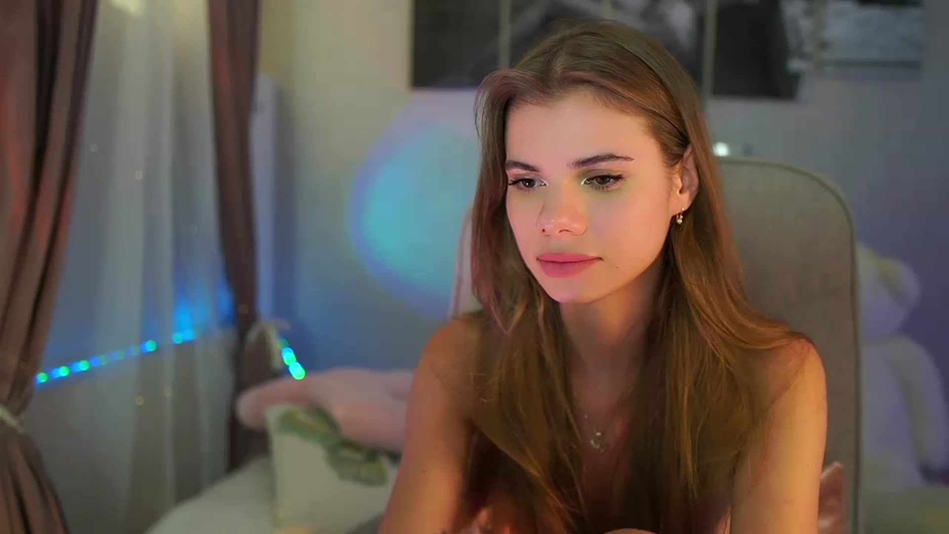Gallery image thumbnail from RileyReid_18's myfreecams stream on, 07/13/2024, 21:55 image 14 of 20