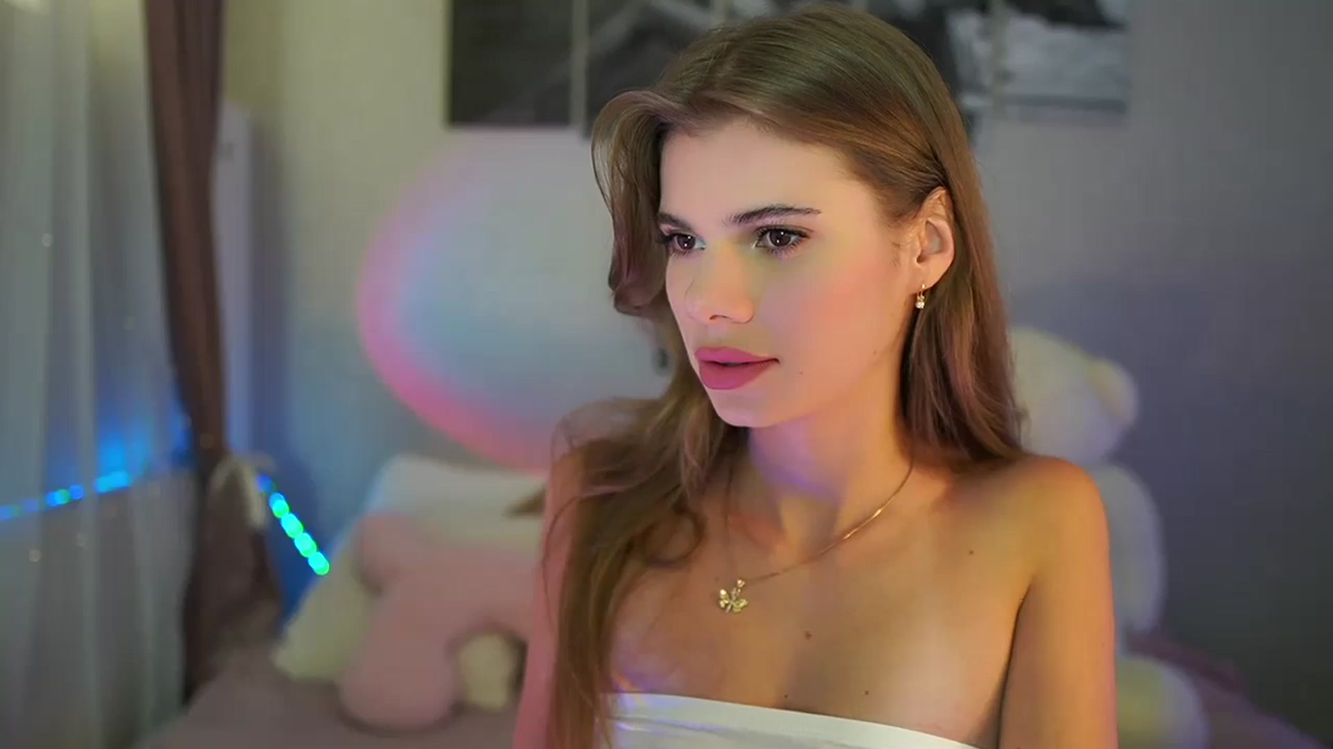 Gallery image thumbnail from RileyReid_18's myfreecams stream on, 07/14/2024, 20:03 image 11 of 20