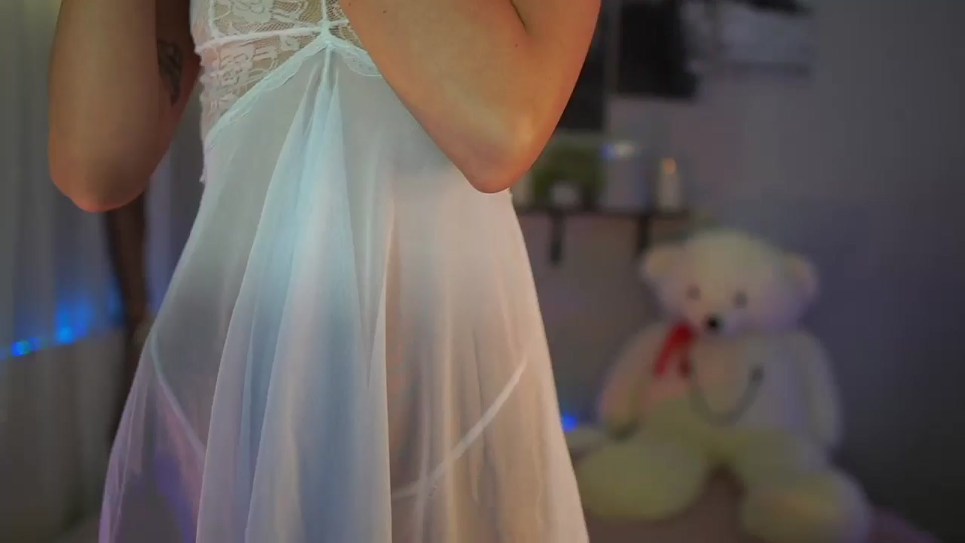 Gallery image thumbnail from RileyReid_18's myfreecams stream on, 07/16/2024, 14:47 image 3 of 20