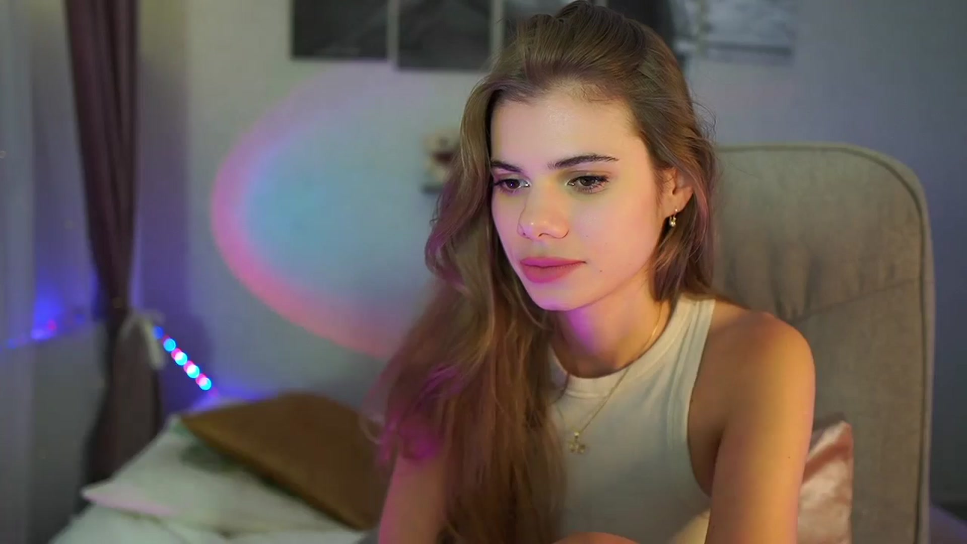 Gallery image thumbnail from RileyReid_18's myfreecams stream on, 07/23/2024, 21:49 image 11 of 20